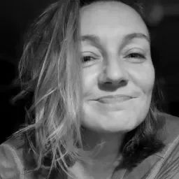 011 Lara Coley on curiosity, committing before you’re ready, and what happens when you actually let people say yes.