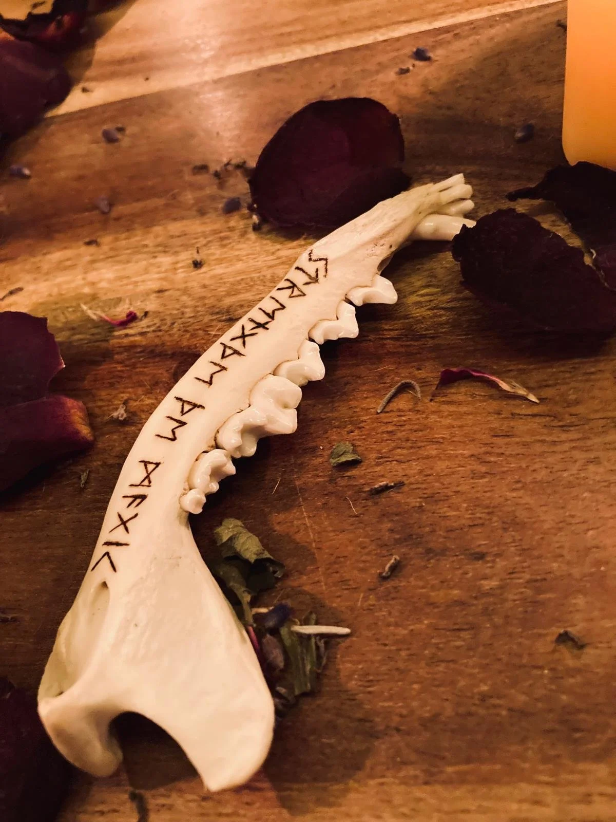 Runic Charm - Amplify Magic