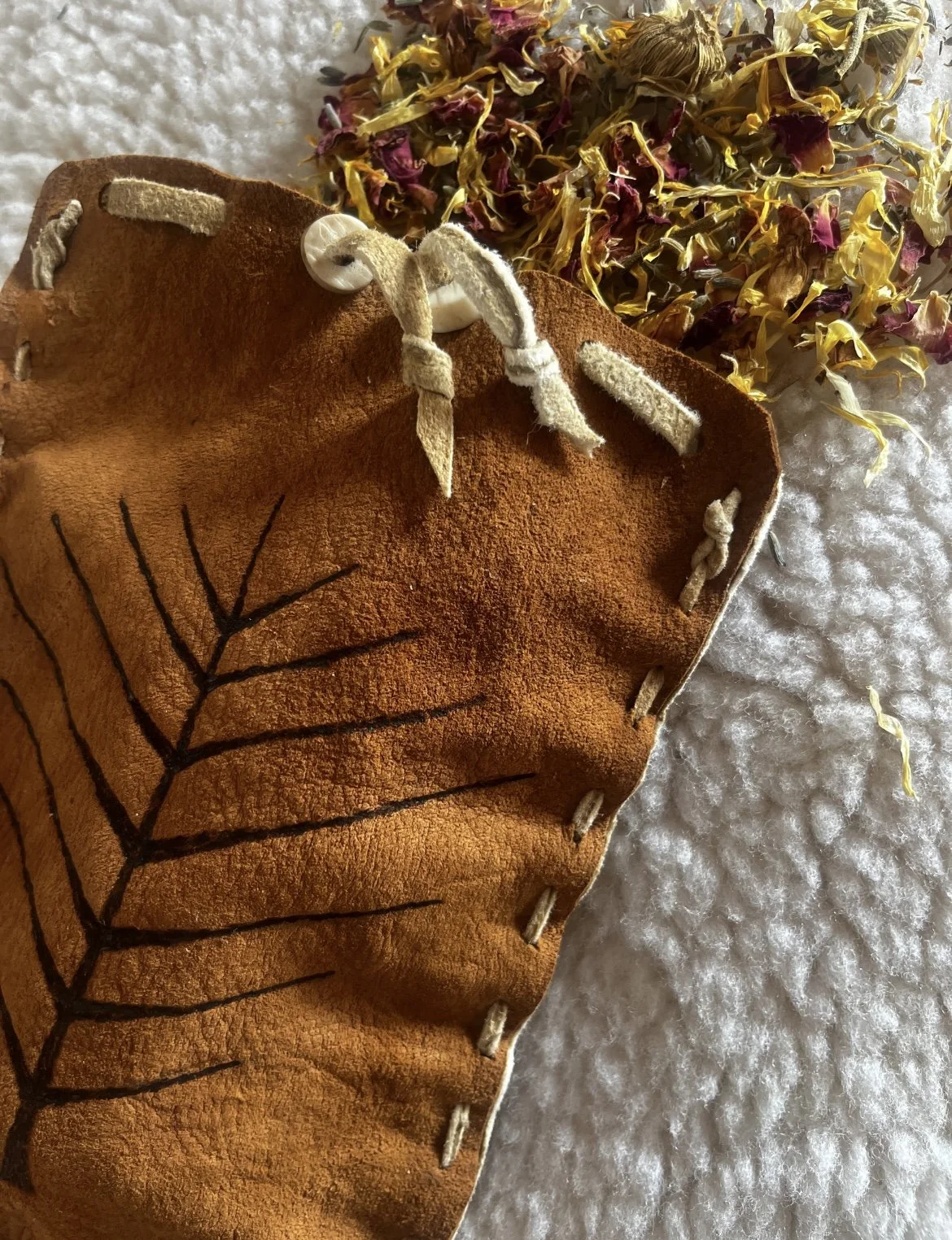 The Forest Keeper Foraging Pouch