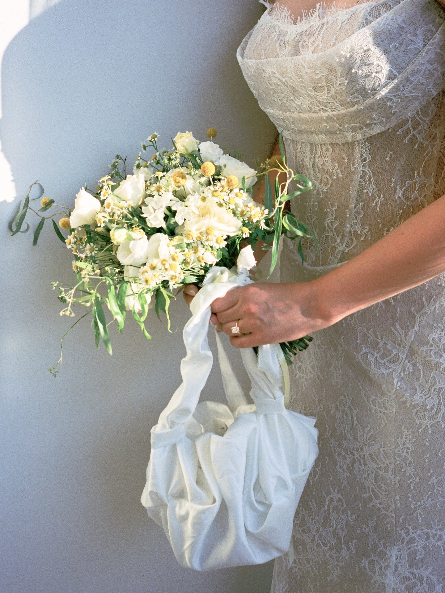 A dreamy Capri elopement from last year captured on 35mm film 

Photographed for @mimo.weddings