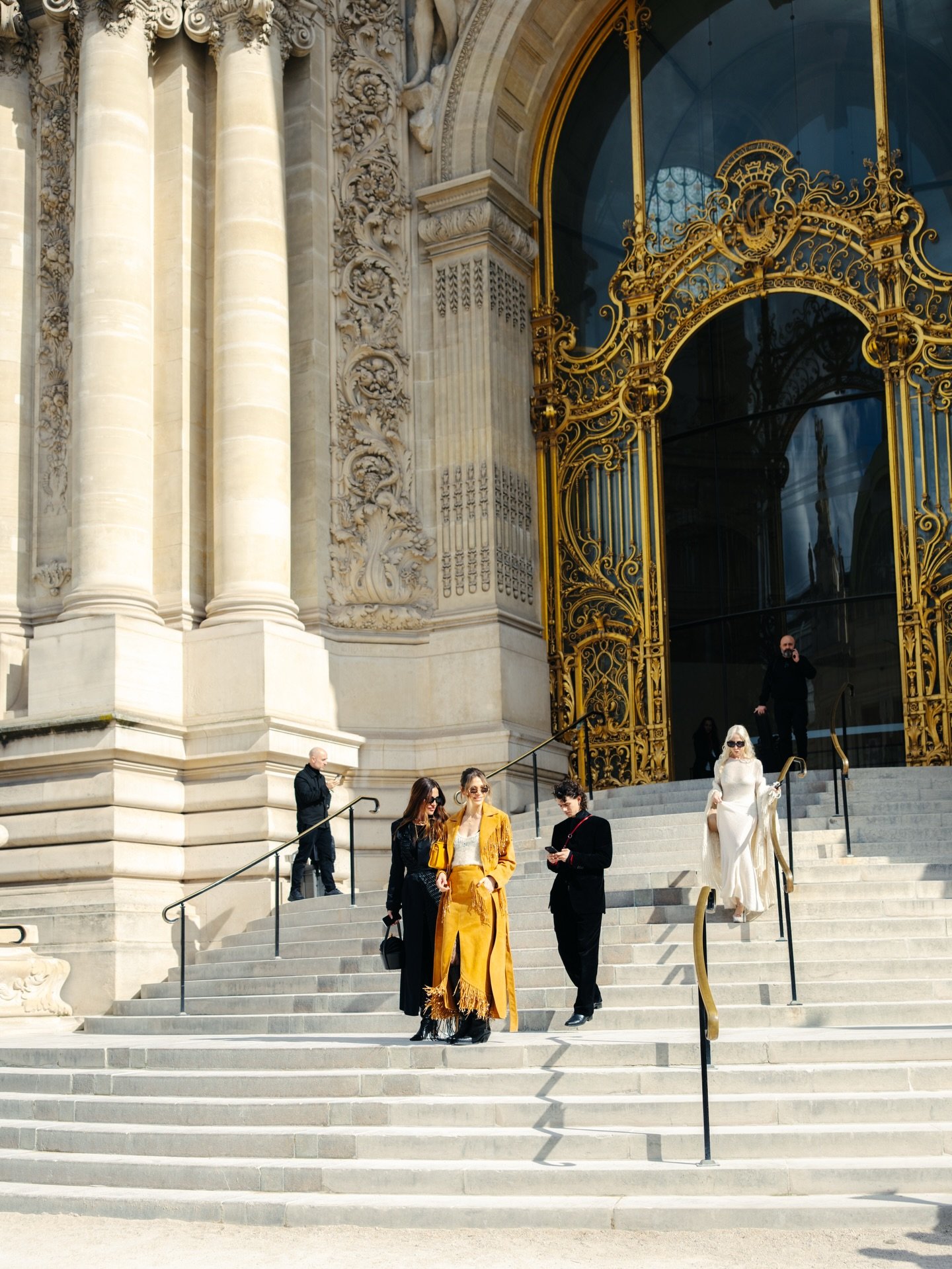 POV: fashion is your second love after weddings 🤍

A few of our favourite street looks from Chanel, Louis Vuitton, Miu Miu and Zimmermann during Paris Fashion Week. We can&rsquo;t stop thinking about them! 

Which one are you loving most?

And&helli
