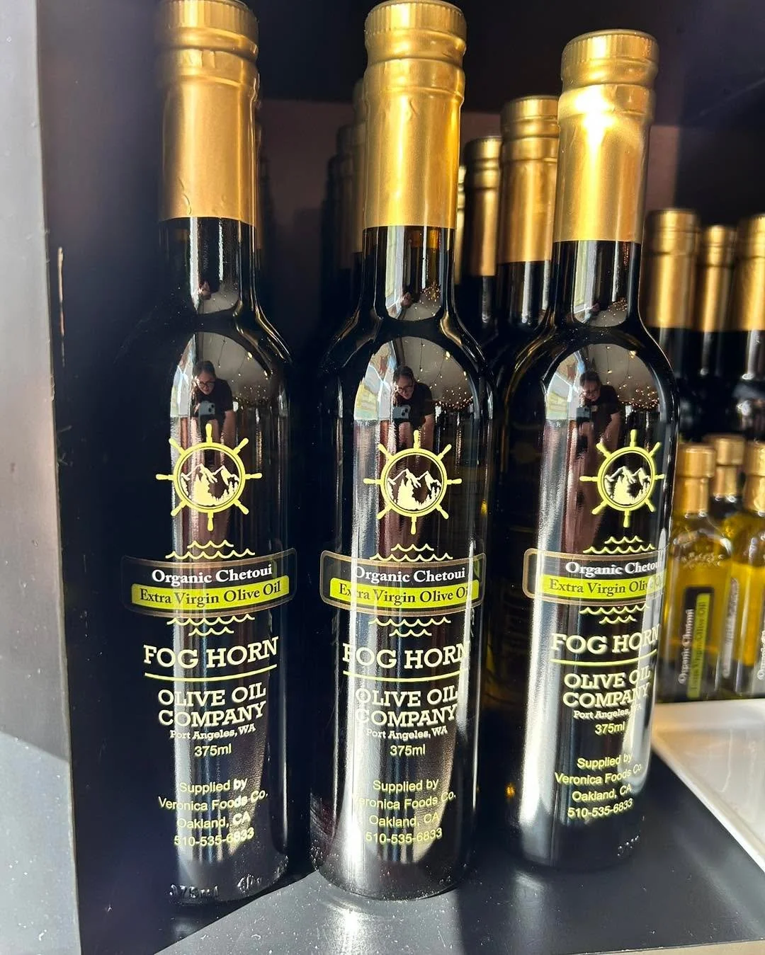 🚨 HIGH POLYPHENOL OLIVE OIL STOCKED 🚨

We just bottled Chetoui, an oilive from Tunisia 🇹🇳.
This olive oil BOASTS a polyphenol count OVER 700.
It&rsquo;s amazing and it will sell out. Come by today to try it! We&rsquo;re here 12-6. 🙌