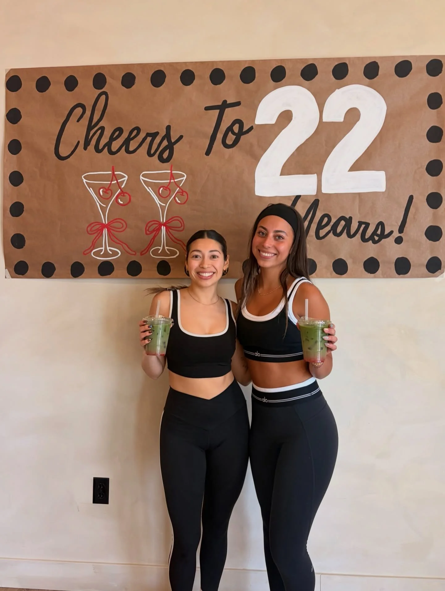 A weekend full of Birthdays, Pilates, matcha, hugs and kisses!!!! Just how I like it hehe 🍒☁️🎀🍓

#utahpilates #saltlakecitypilates