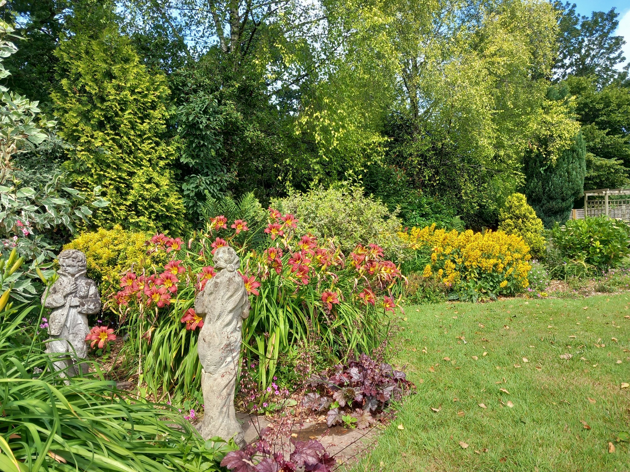 Anns borders 20250626_104913 .jpg