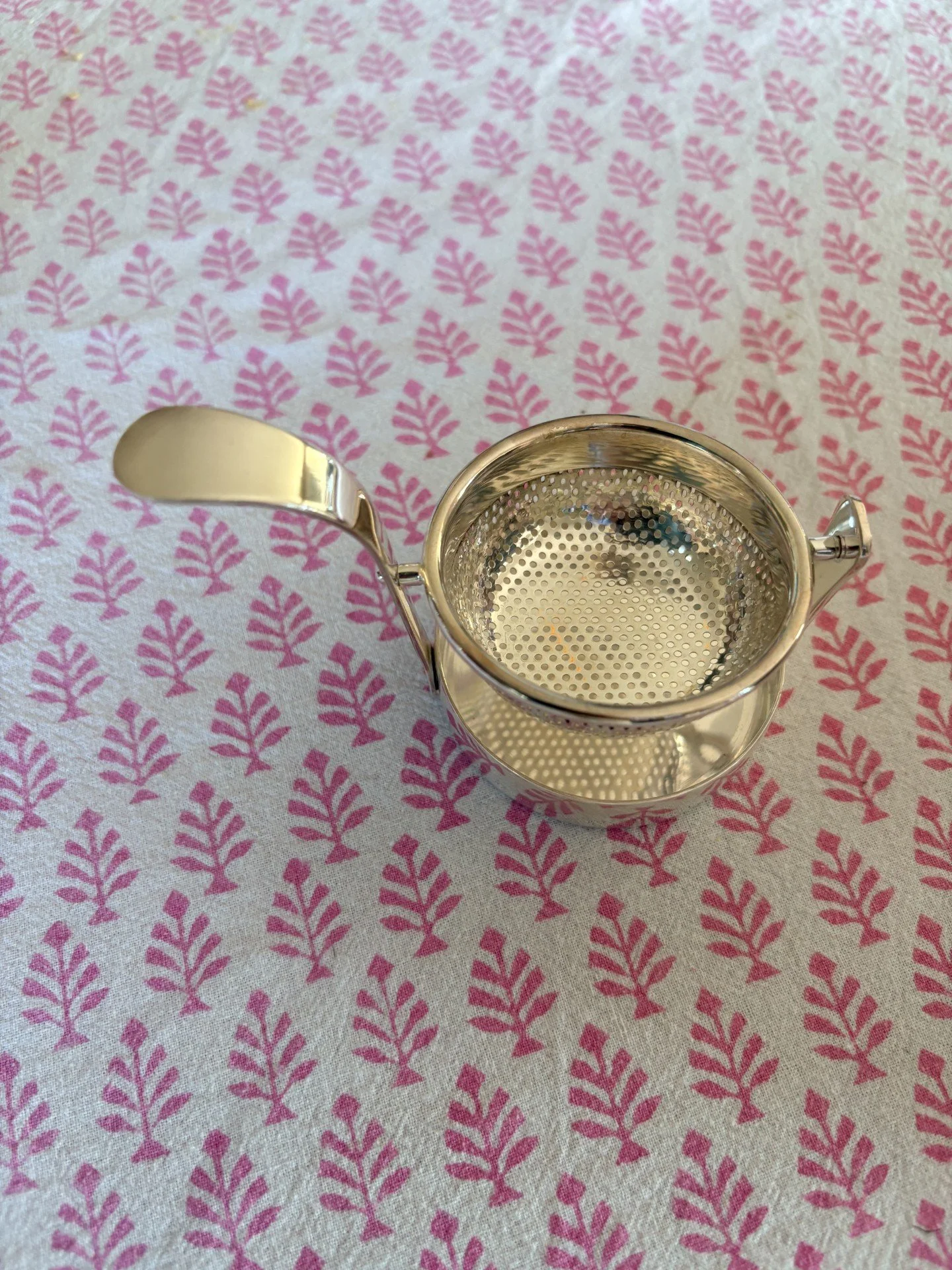 silver-tea-strainer.jpg