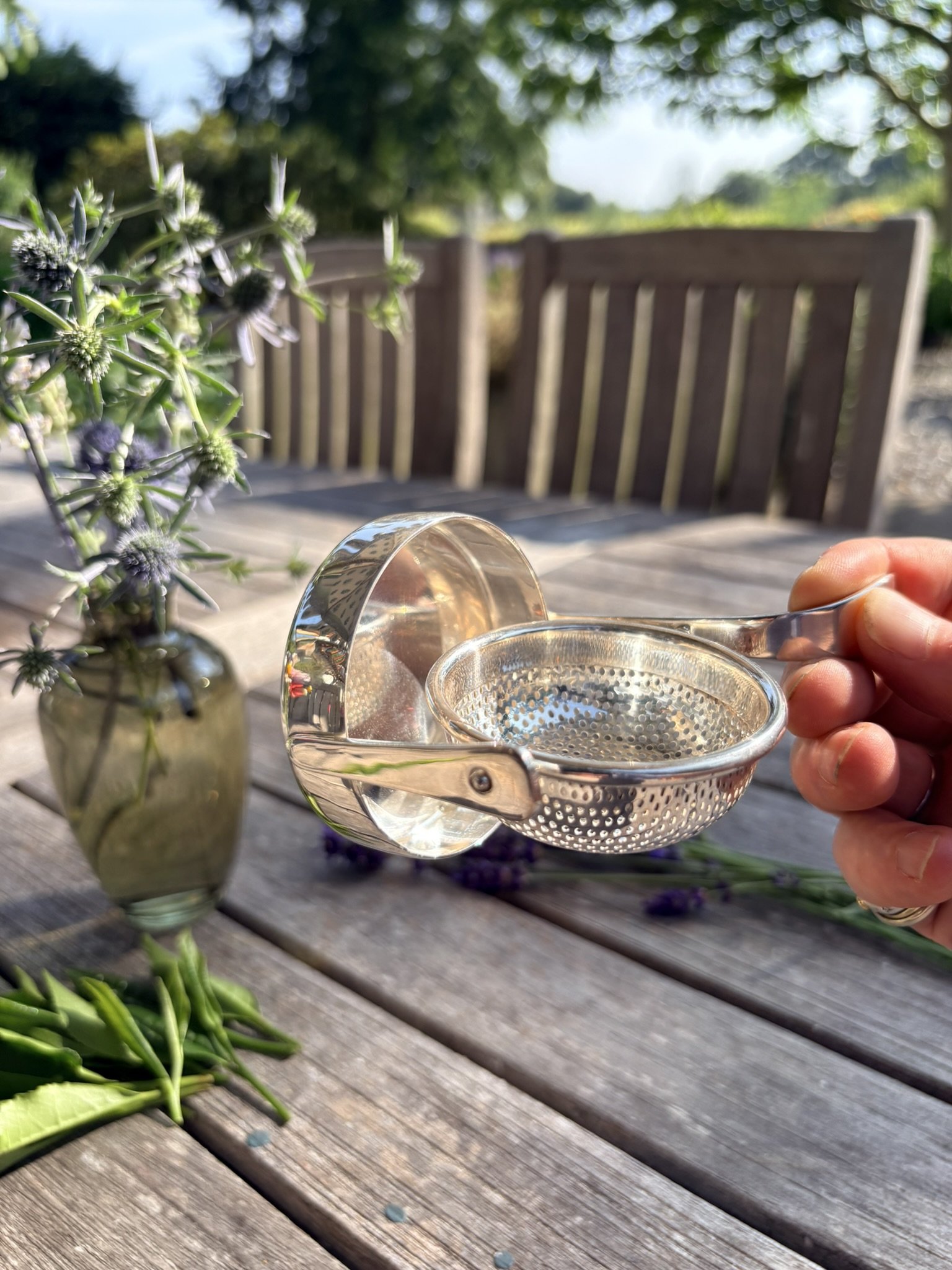 tea-strainer with drip-tray.JPEG