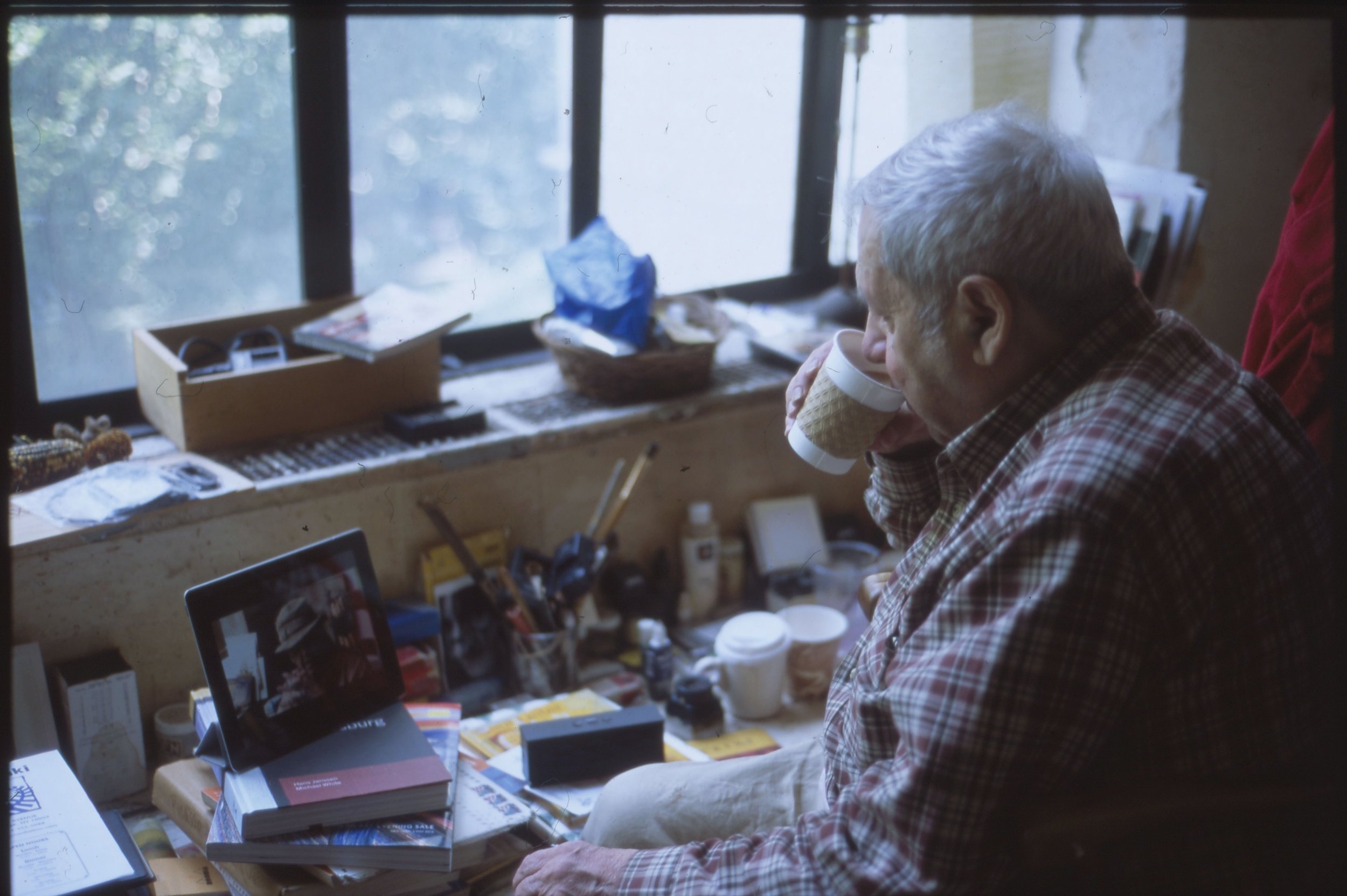 Saul Leiter watching moments from In No Great Hurry