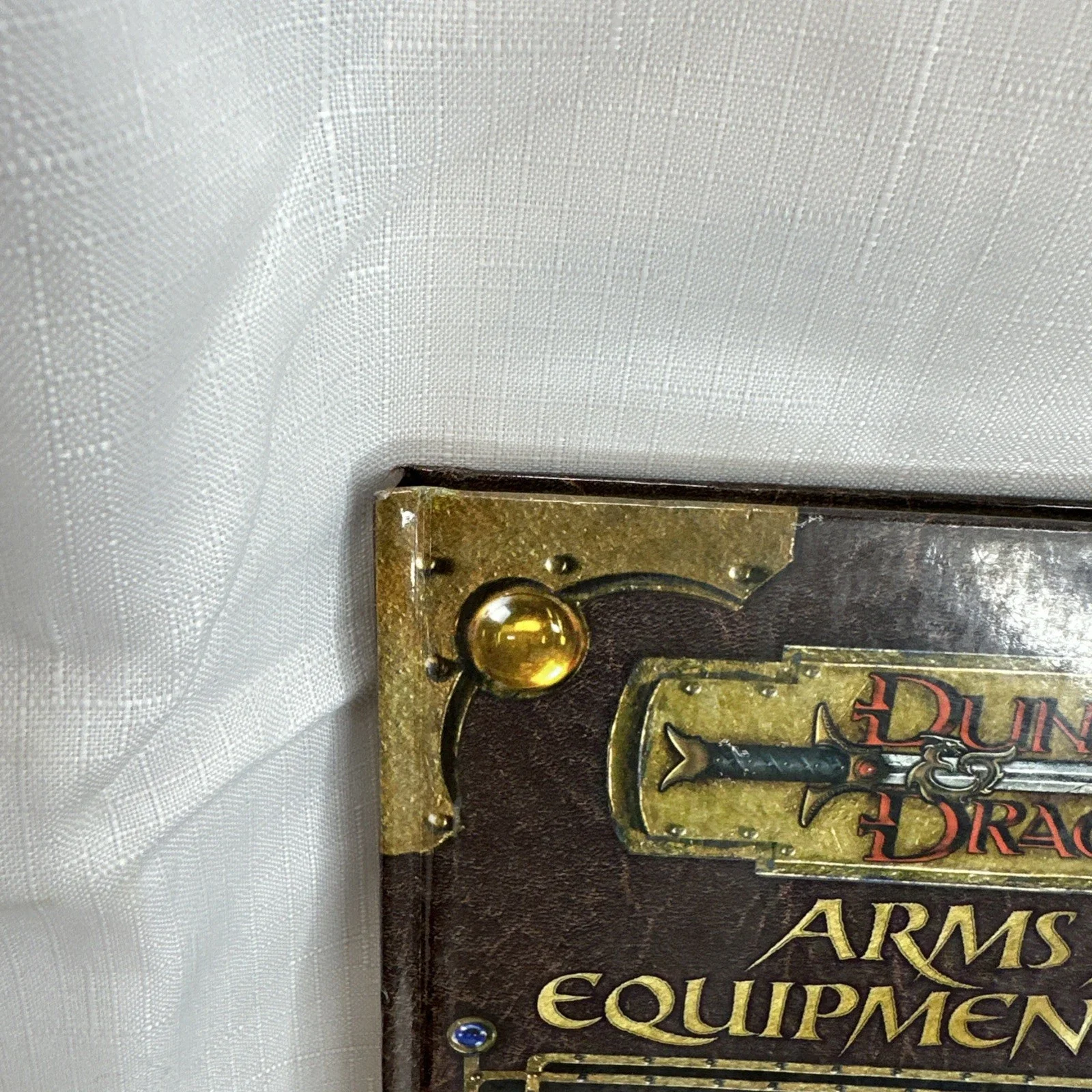 Dungeons & Dragons Accessory Arms and Equipment Guide 1st Print 2003 (A)