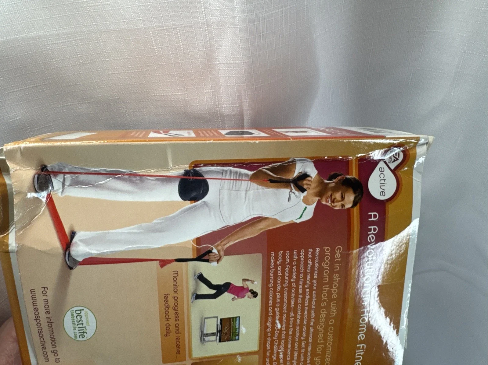 The product is a new open box copy of EA Sports Active for the Nintendo Wii console. Published by Electronic Arts, this game falls under the sub-genre of boxing and carries an E-Everyone rating.