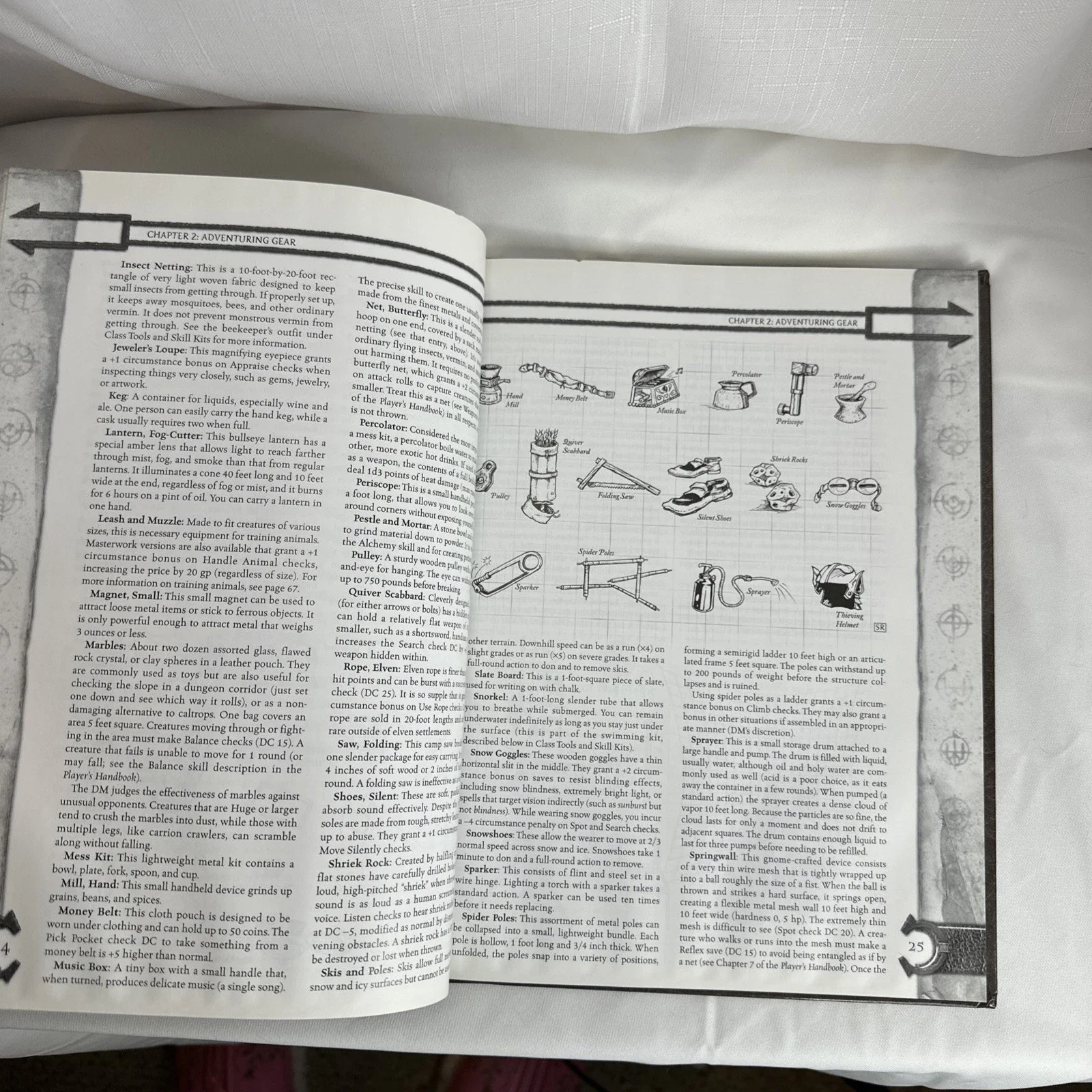 Dungeons & Dragons Accessory Arms and Equipment Guide 1st Print 2003 (A)