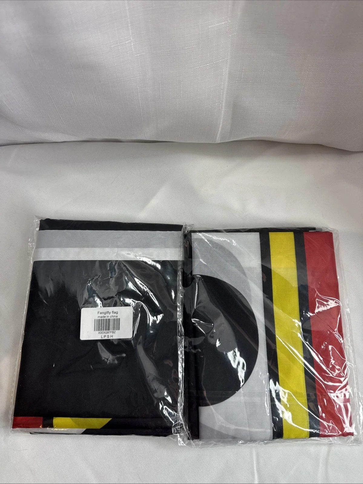 One Piece - Luffy Staw Hat Pirate Flag, Multi-Colored, 5FT x 3FT (Jolly Roger) in packaging