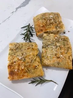 Focaccia cu rozmarin si ulei de masline/Rosemary and olive oil focaccia (400GR)