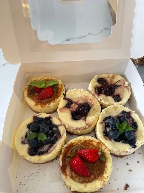 Gourmet Cheesecakes Collection ( box of 6)- (price per 100GR)