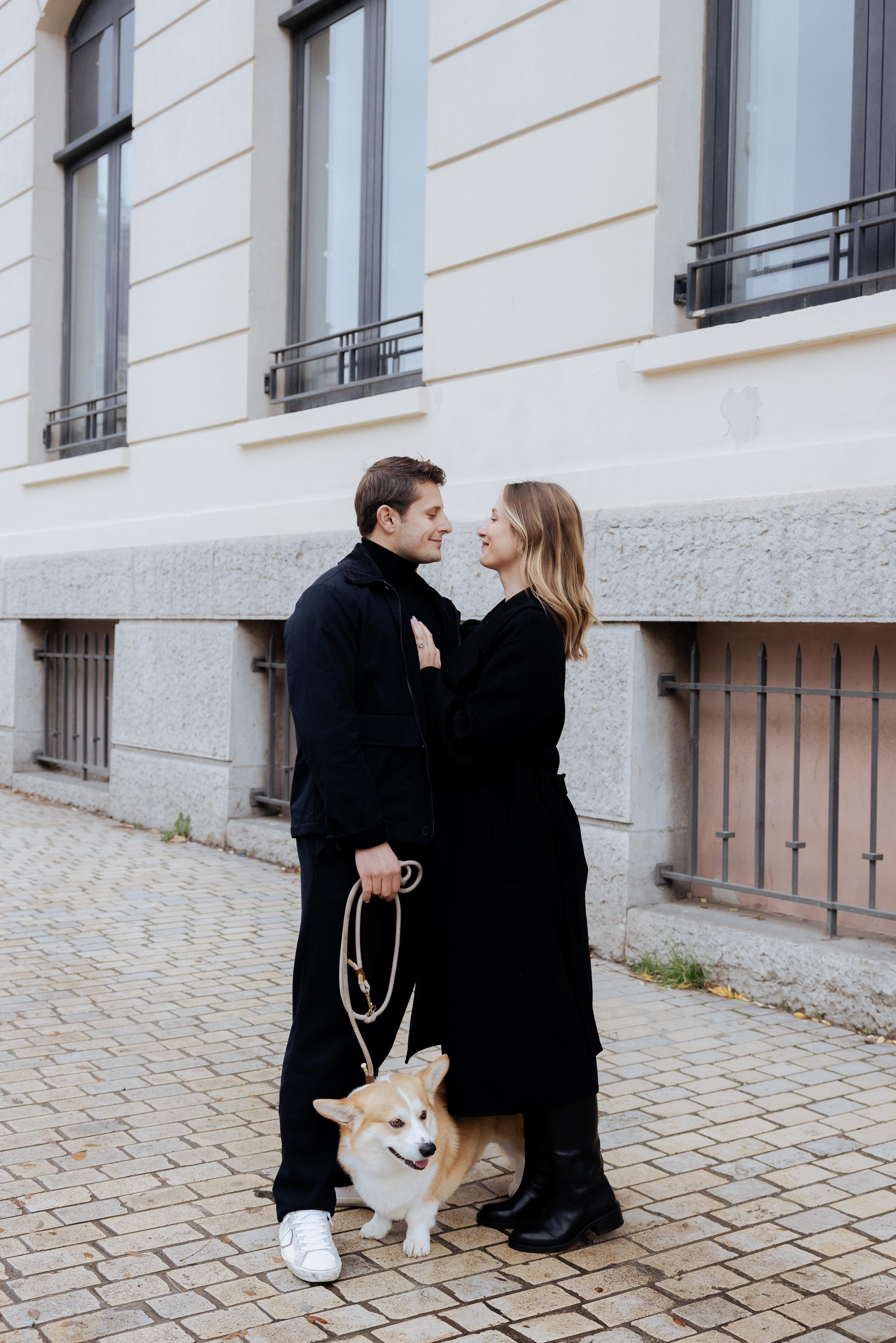 session-engagement-lyon-centre-couple-bague-fiancaillles-jeremy-talens-lyon-6