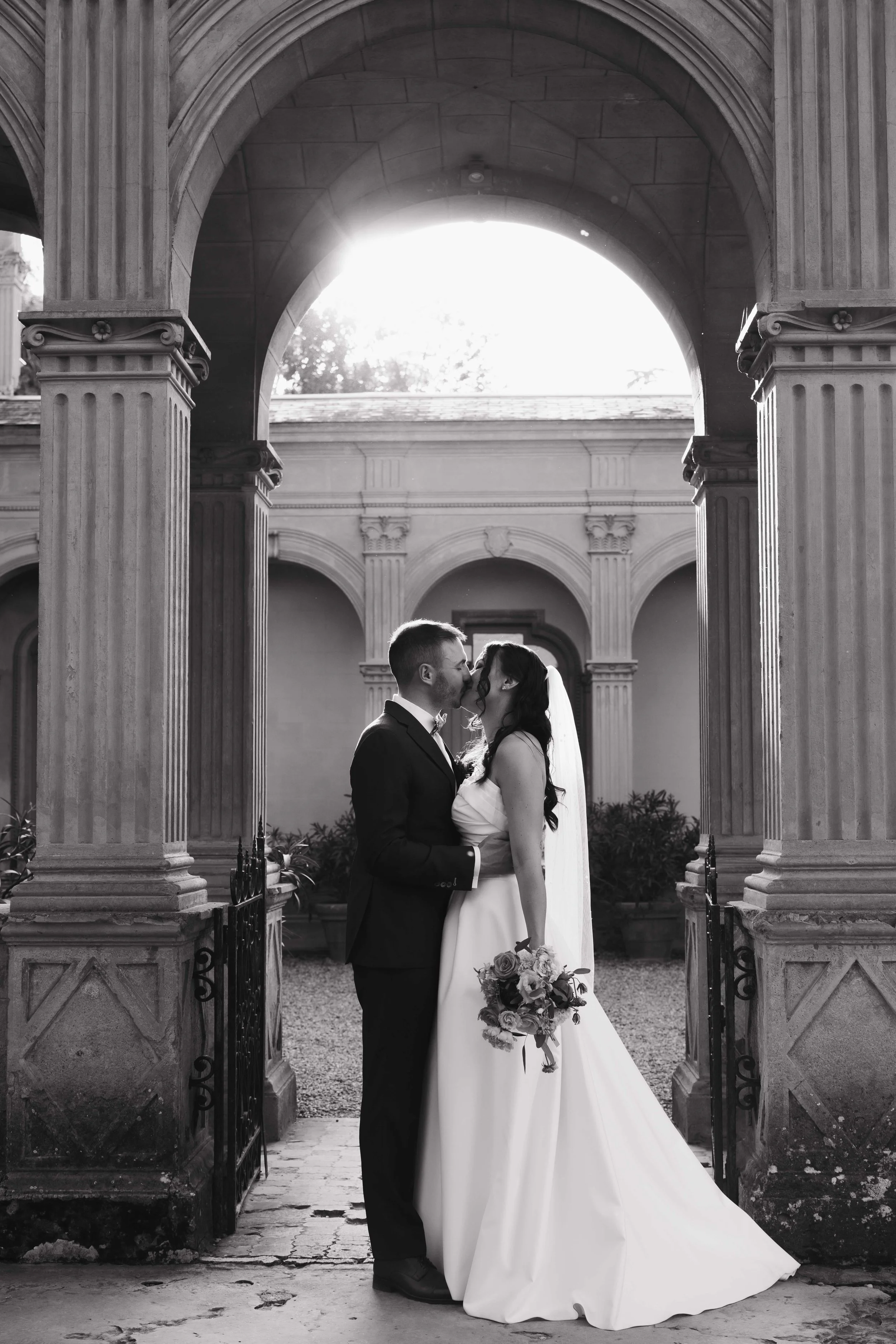 photographe-mariage-lyon-beaujolais-chateau-saint-trys-grain-argentique-860.jpg