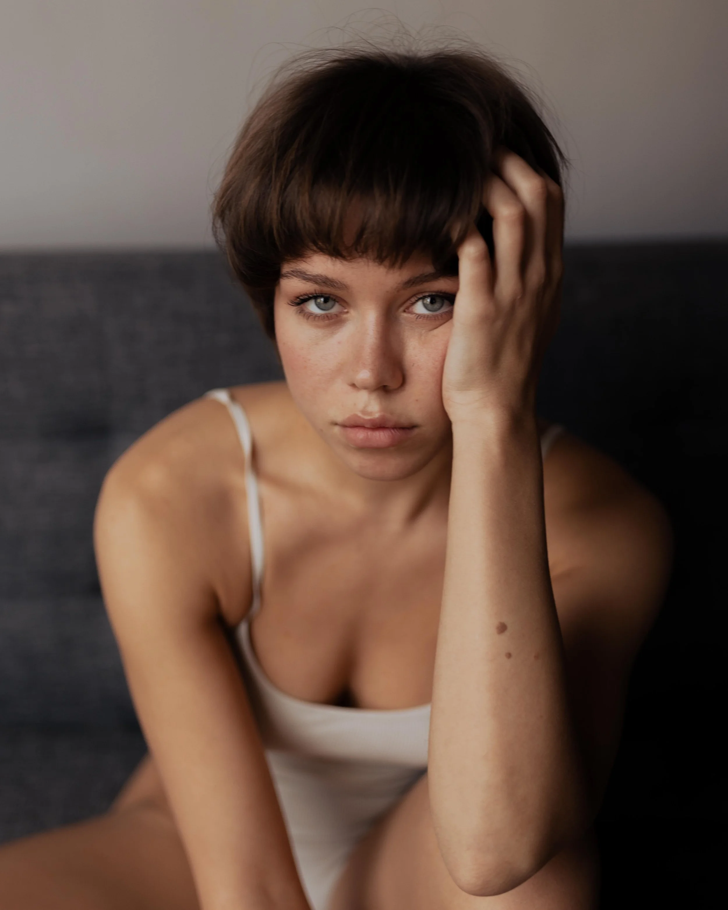 shooting-editorial-photographe-mode-paris-lyon-jeremy-talens-portrait-femme-devenir-mannequin-book-polaroid