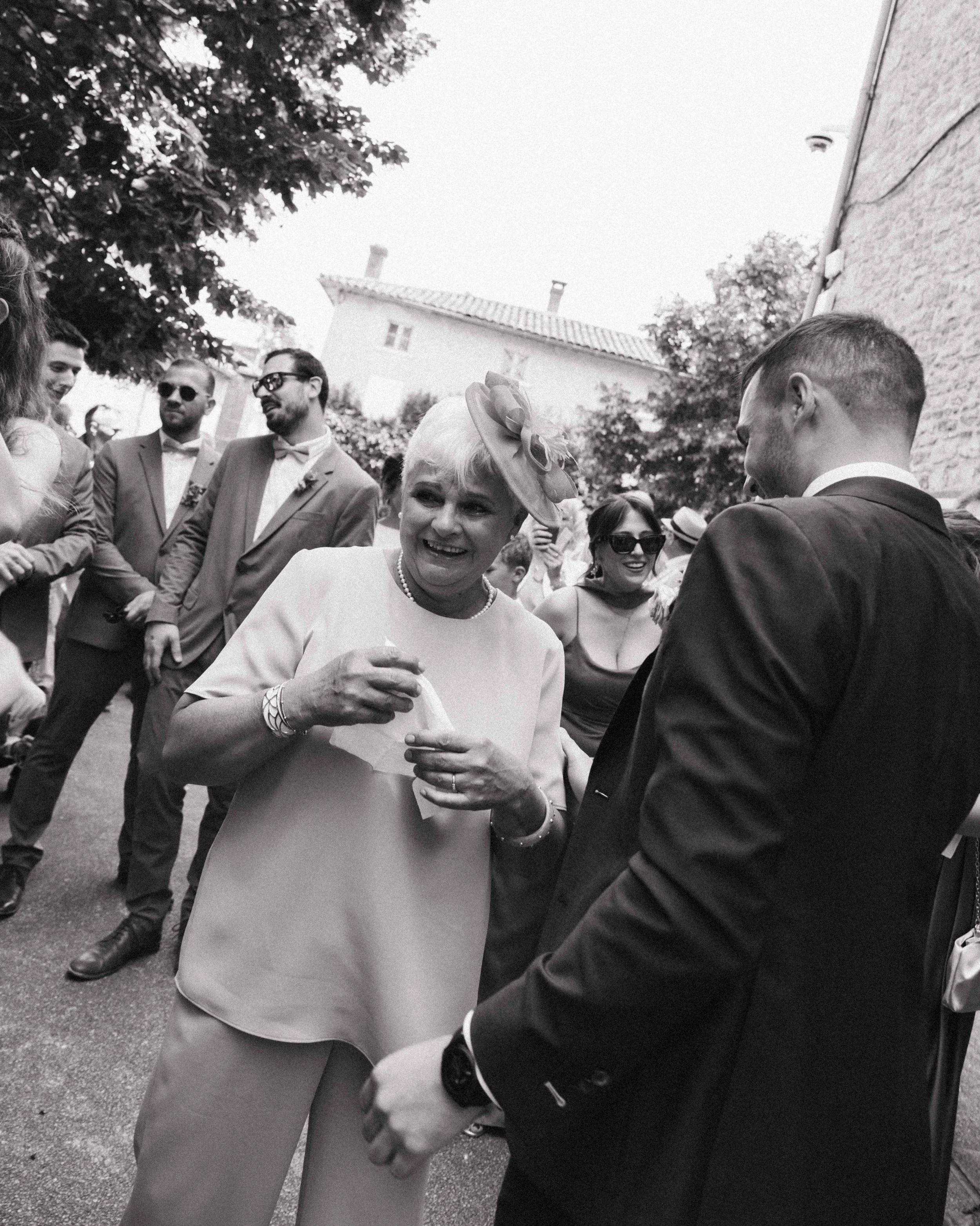 photographe-mariage-lyon-beaujolais-chateau-saint-trys-grain-argentique-277.jpg