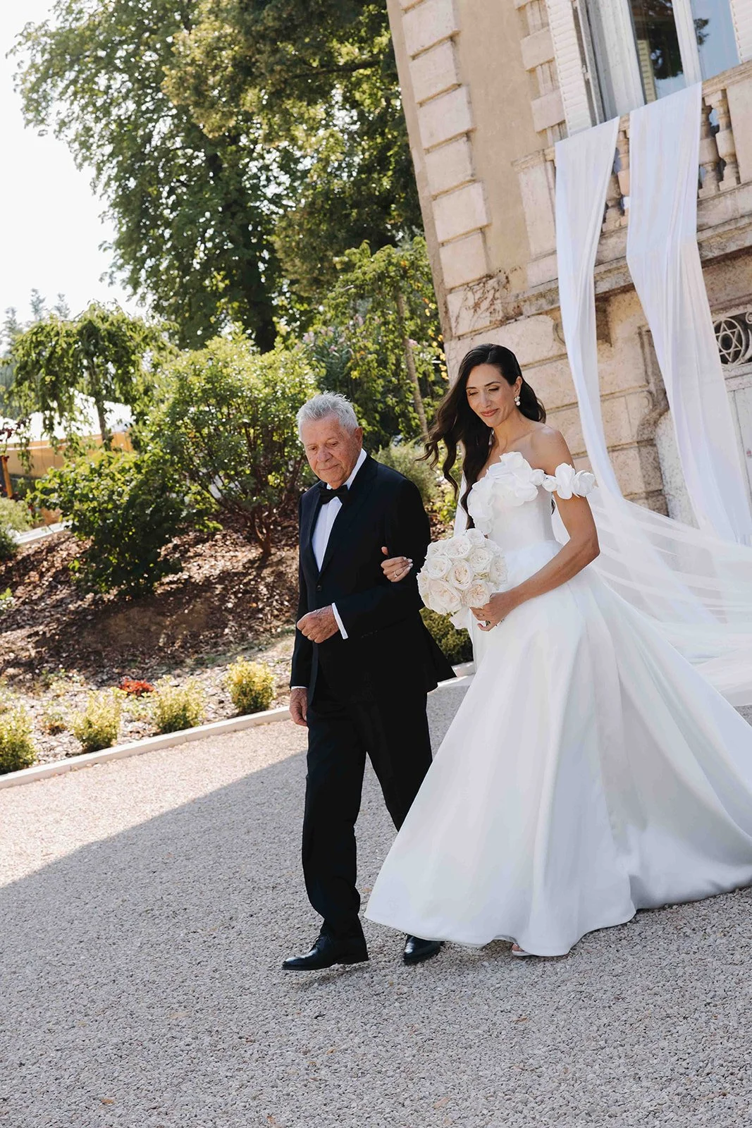 photographe-de-mariage-chateau-du-bost-blacé-beaujolais-24.jpg