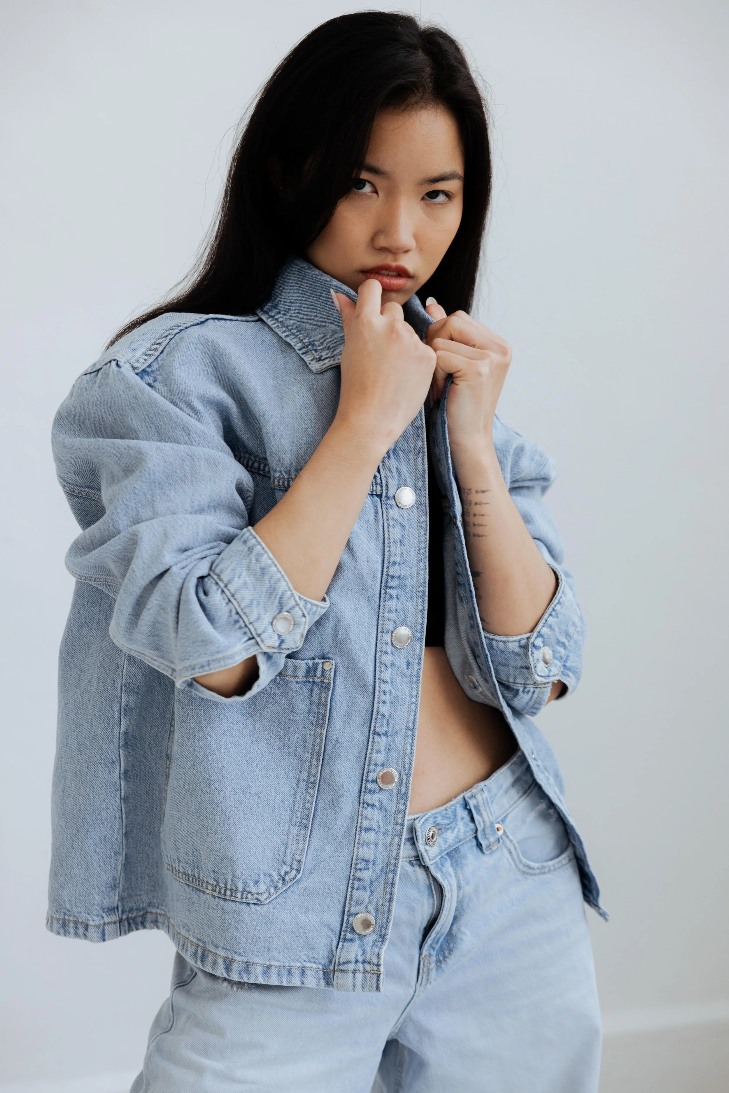 shooting-editorial-photographe-mode-paris-lyon-jeremy-talens-portrait-femme-devenir-mannequin-book-polaroid