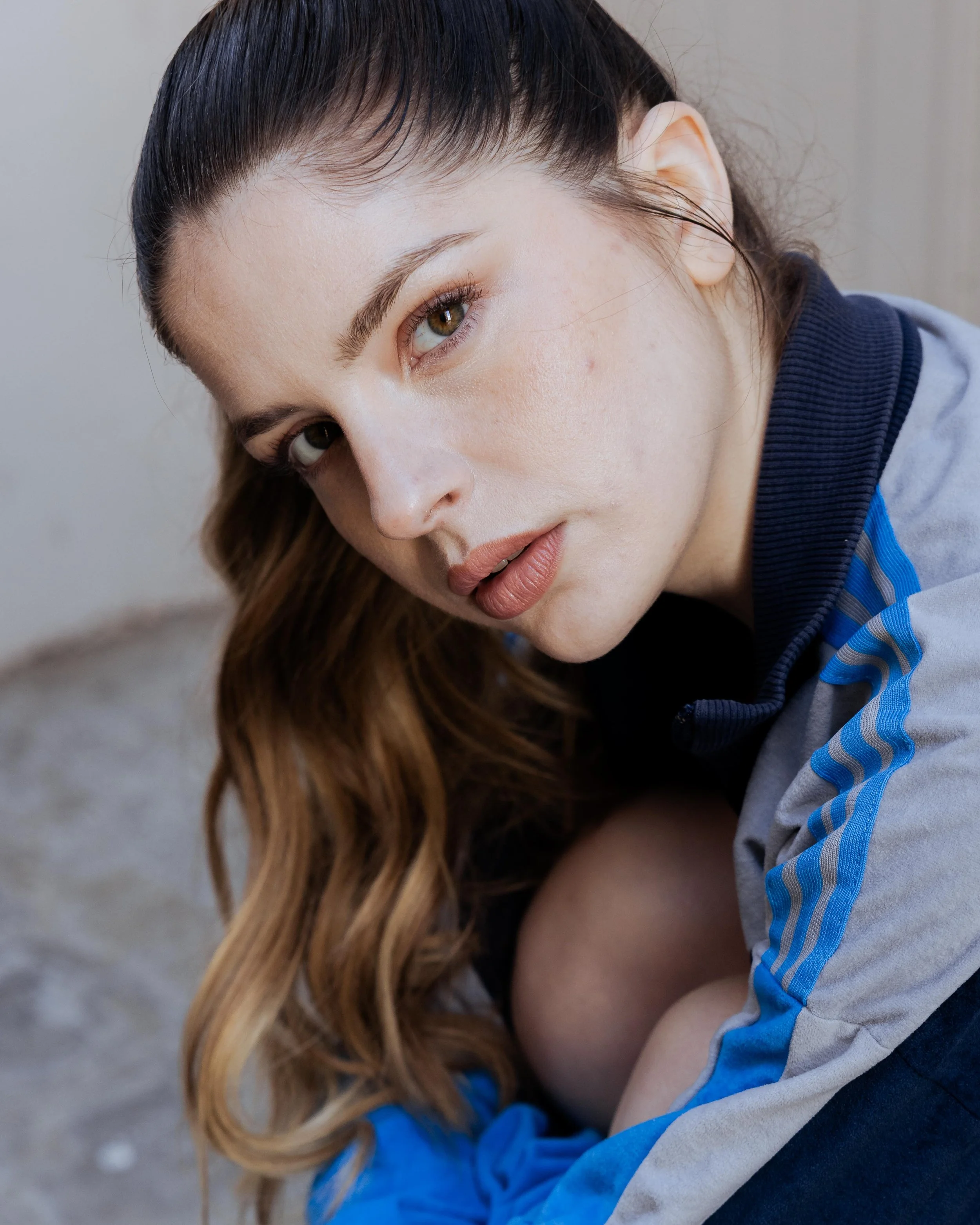 shooting-editorial-photographe-mode-paris-lyon-jeremy-talens-portrait-femme-devenir-mannequin-book-polaroid