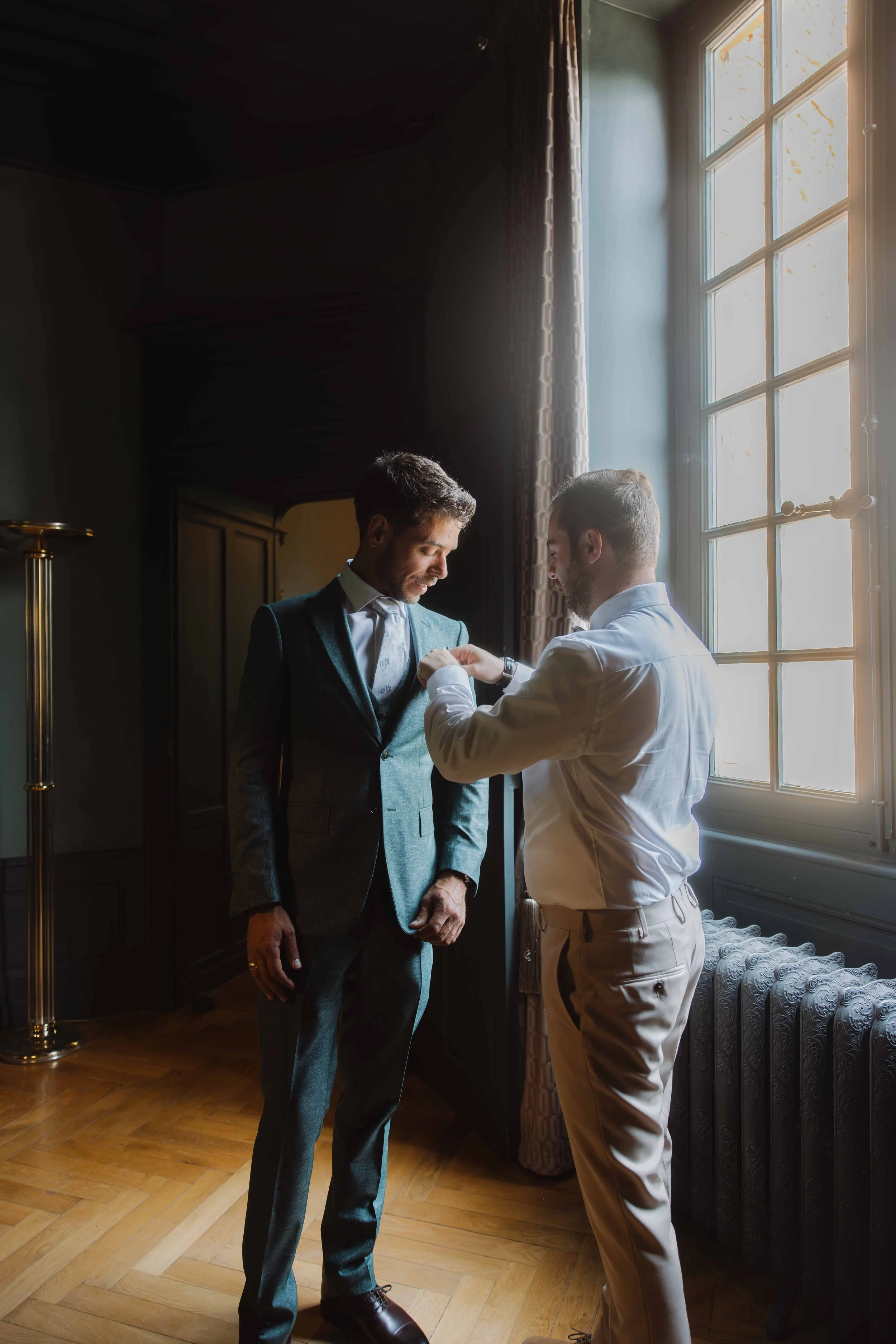 preparatifs-homme-marie-mariage-chateau-de-champ-renard-beaujolais-blace-jeremy-talens
