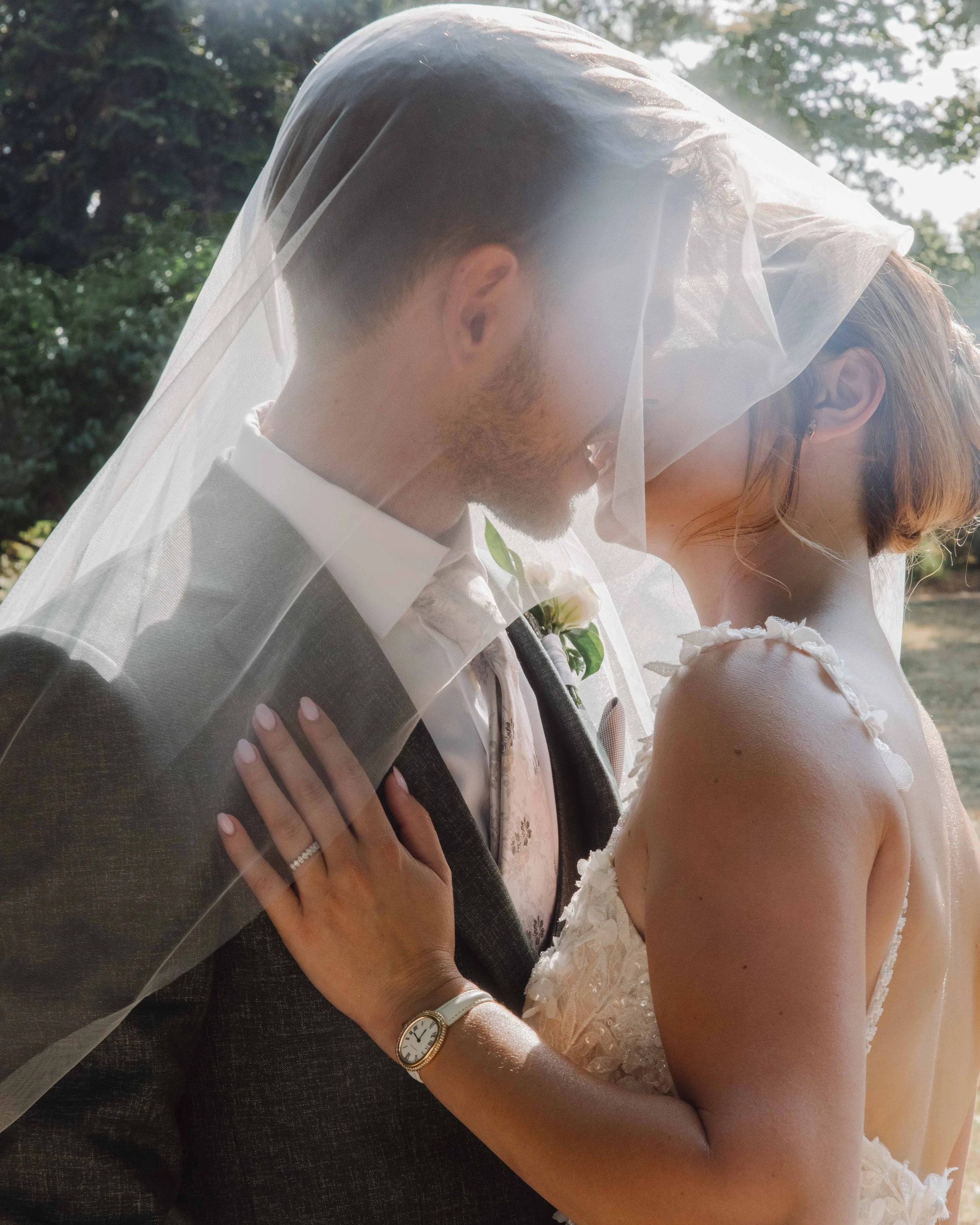 couple-maries-chateau-de-champ-renard-bouquet-robe-costume-jeremy-talens