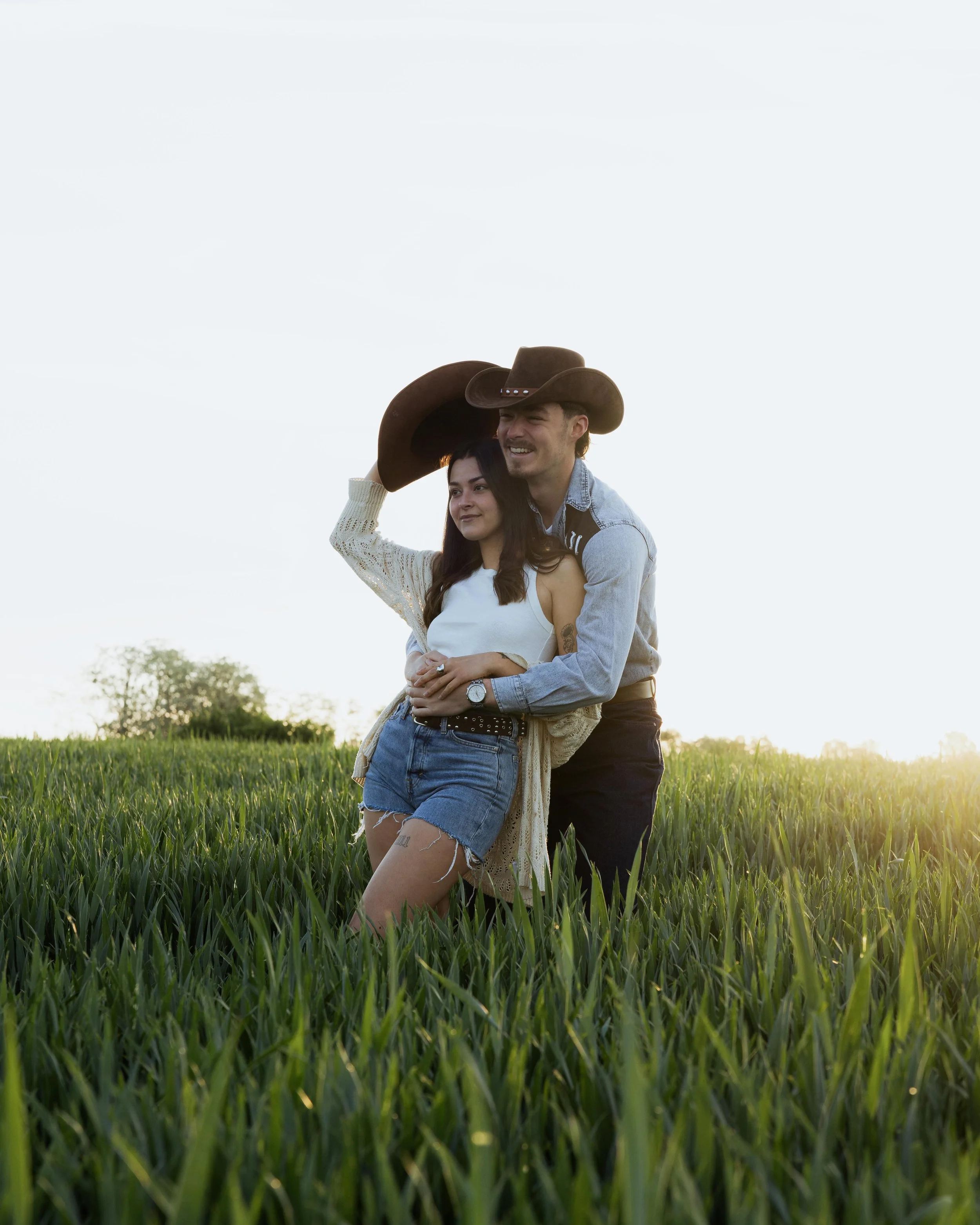 session-couple-cowboy-lyon-beaujolais-nature-editorial-photographe-mariage-jeremy-talens