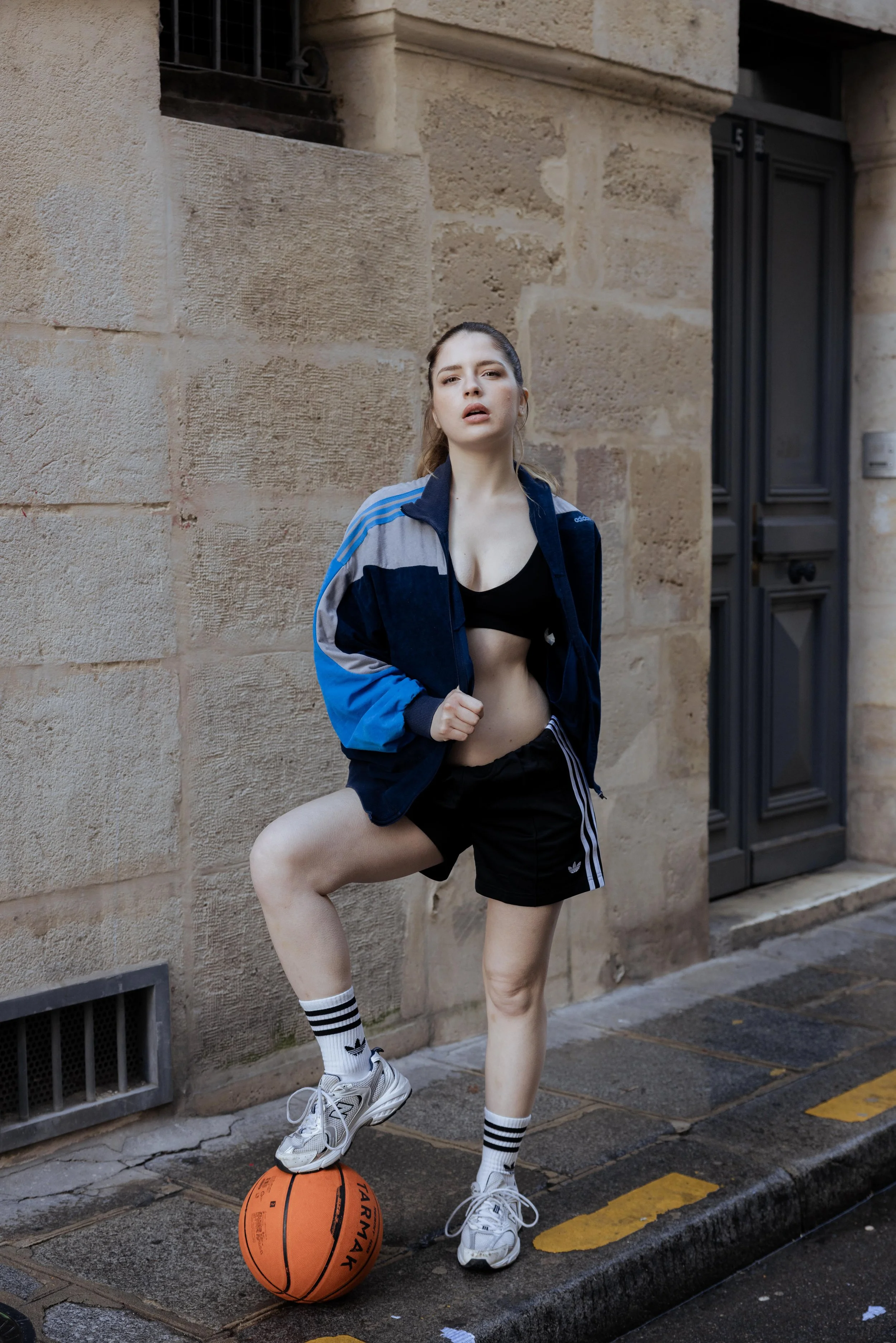 shooting-editorial-photographe-mode-paris-lyon-jeremy-talens-portrait-femme-devenir-mannequin-book-polaroid