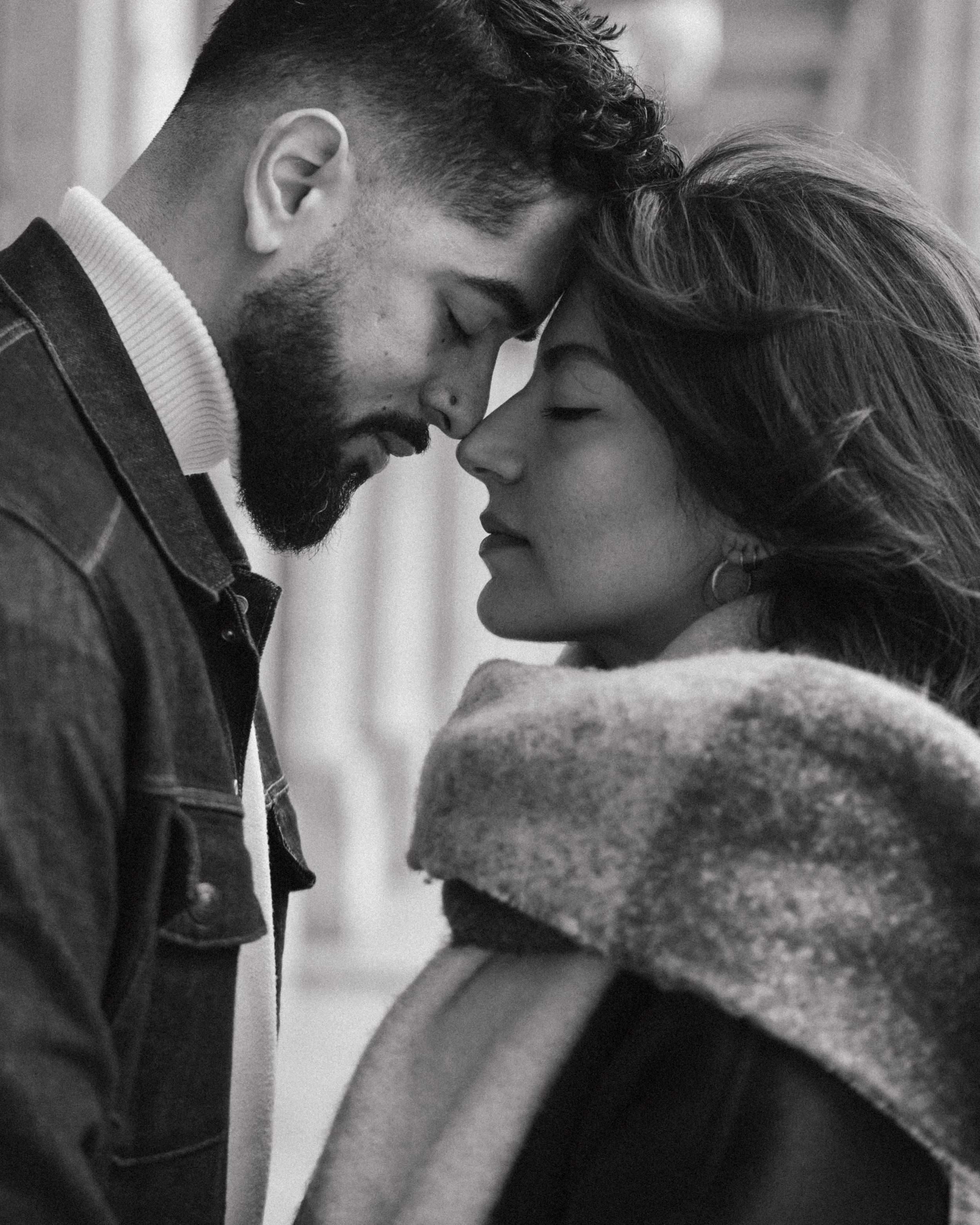 session-couple-paris-louvre-photographe-mariage-jeremy-talens