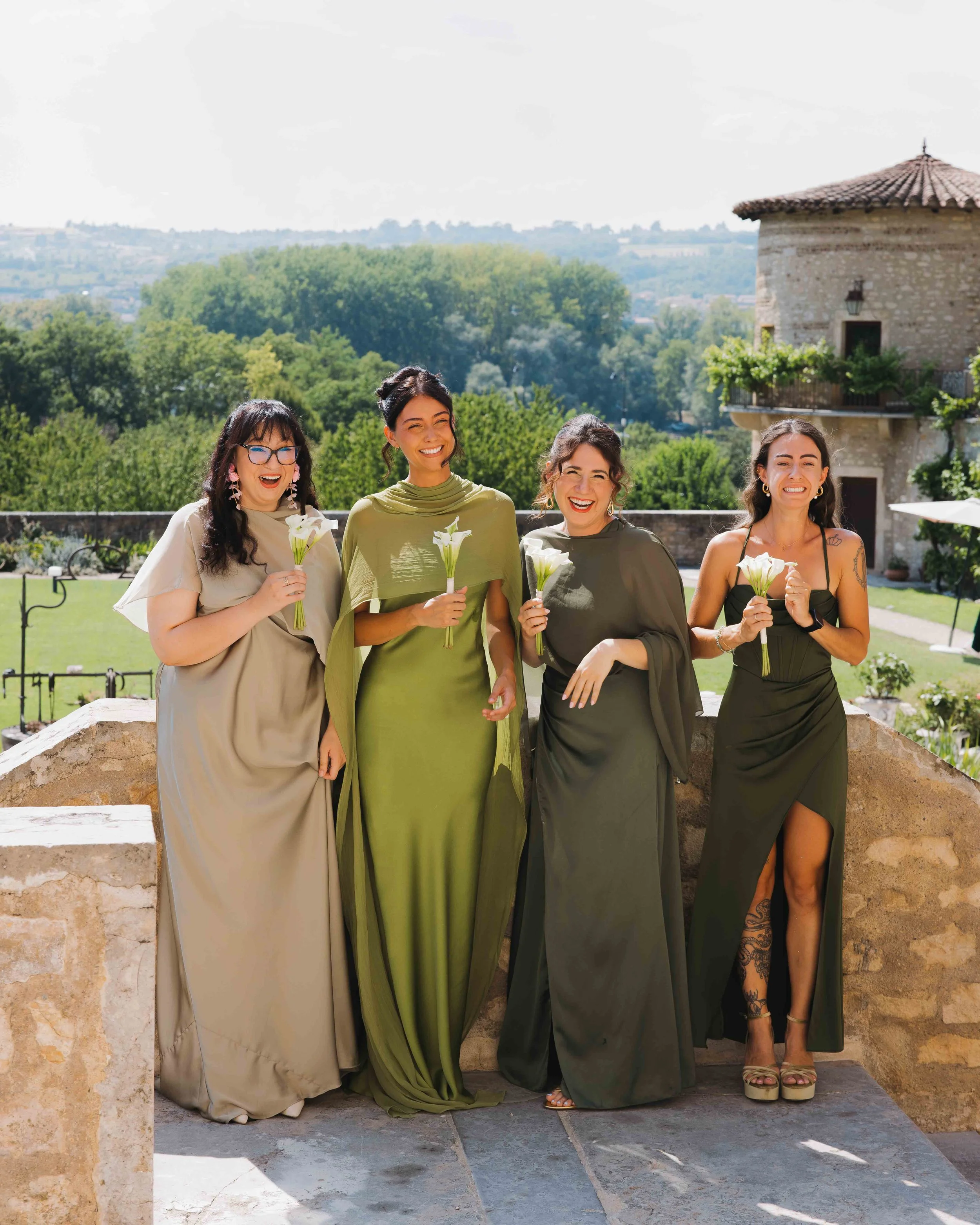 Mariage au chateau de Saint Bernard, mariage beaujolais, photographe mariage lyon, reveal demoiselle d'honneur.