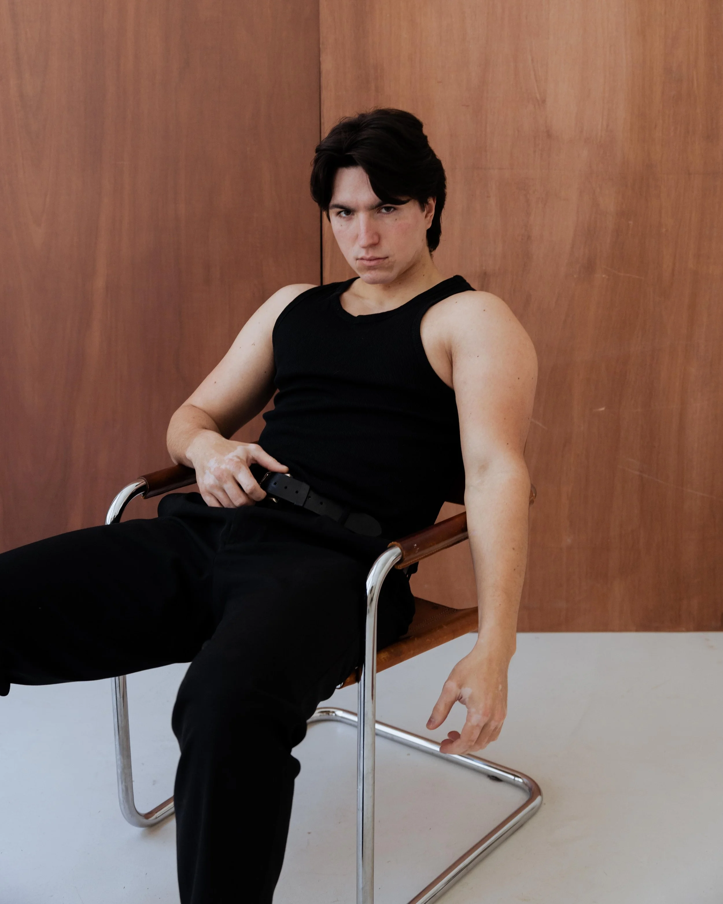 shooting-editorial-photographe-mode-paris-lyon-jeremy-talens-portrait-homme-devenir-mannequin-book-polaroid