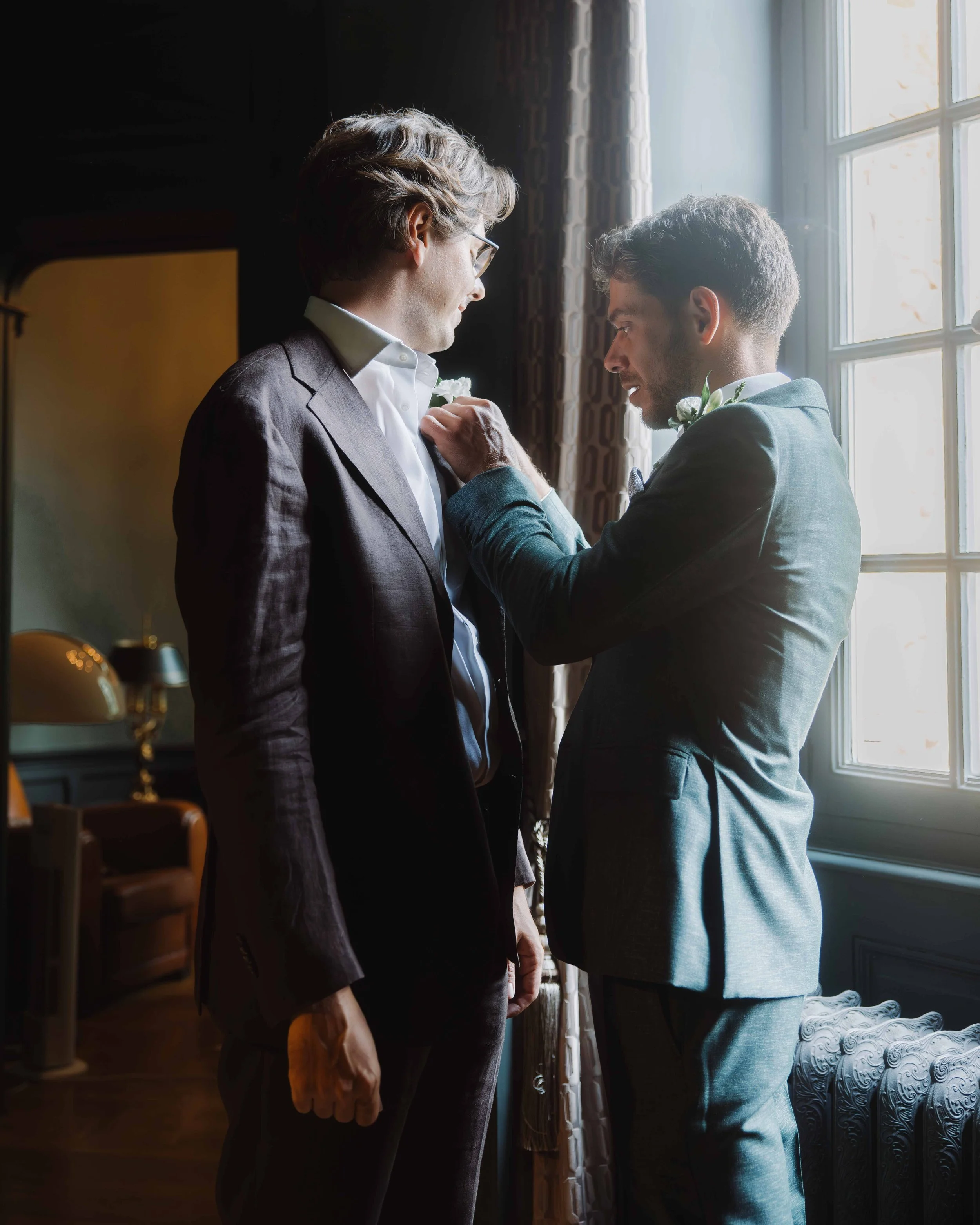 preparatifs-homme-marie-mariage-chateau-de-champ-renard-beaujolais-blace-jeremy-talens