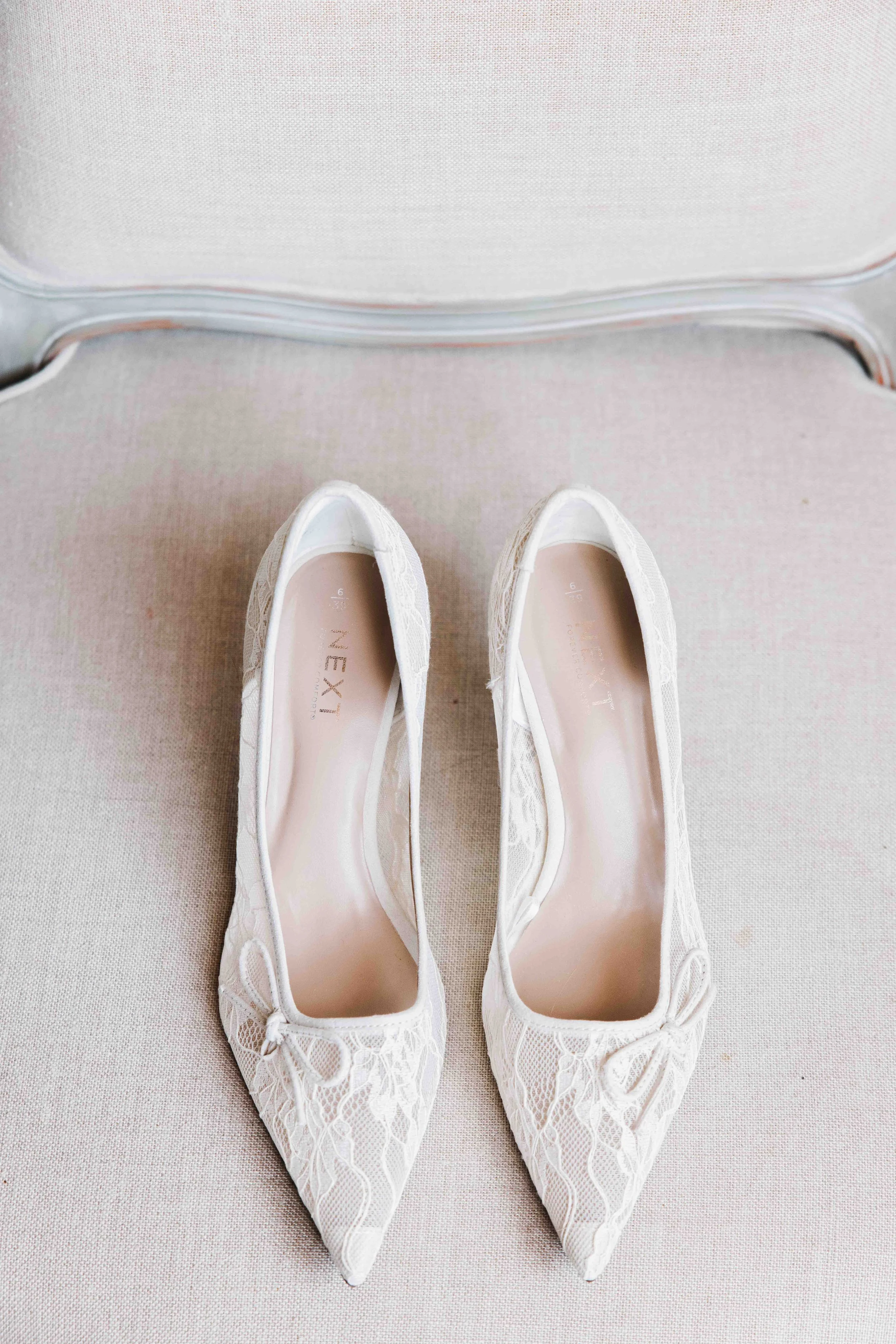 Mariage au chateau de Saint Bernard, mariage beaujolais, photographe mariage lyon, préparatifs 
