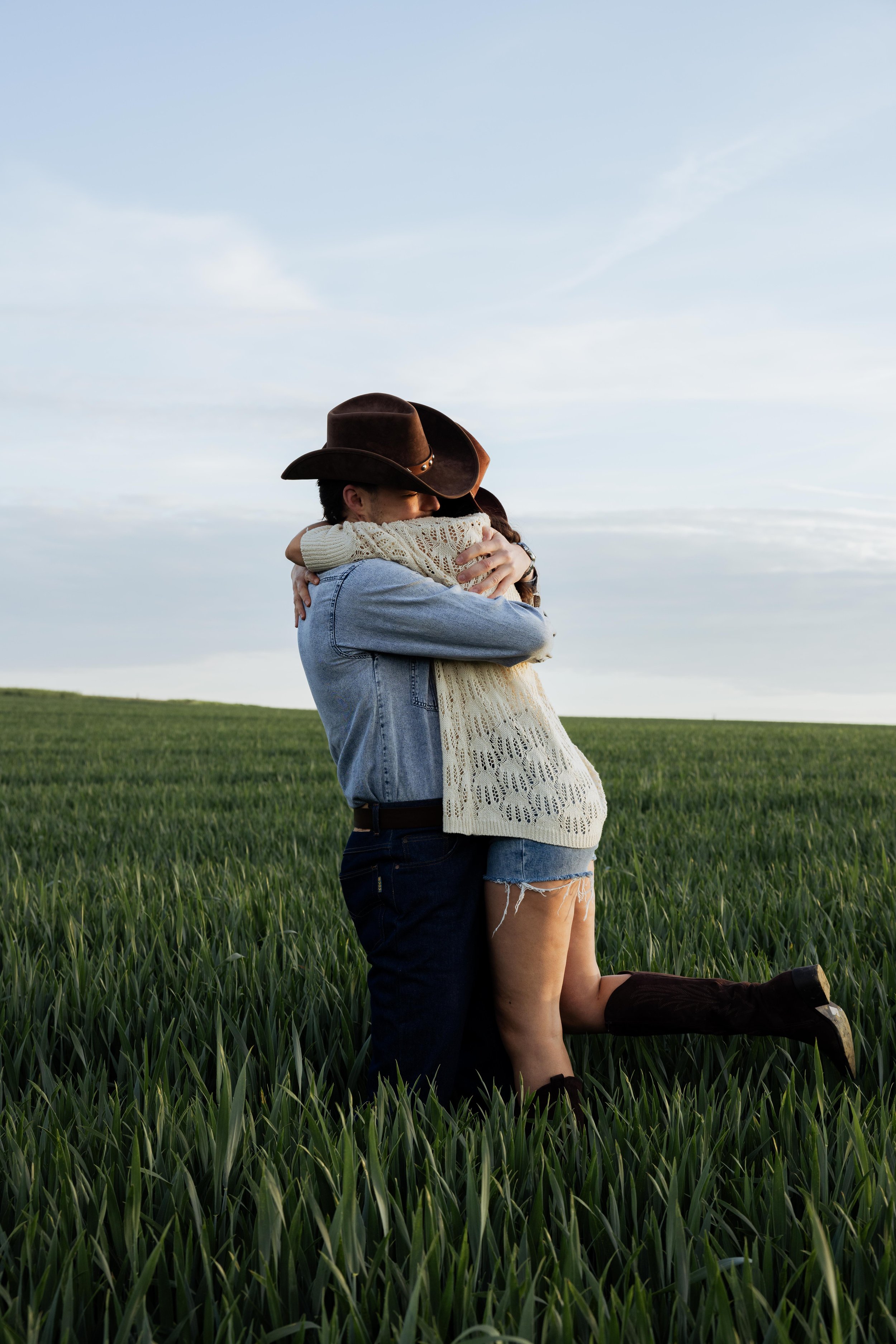 session-couple-cowboy-lyon-beaujolais-nature-editorial-photographe-mariage-jeremy-talens