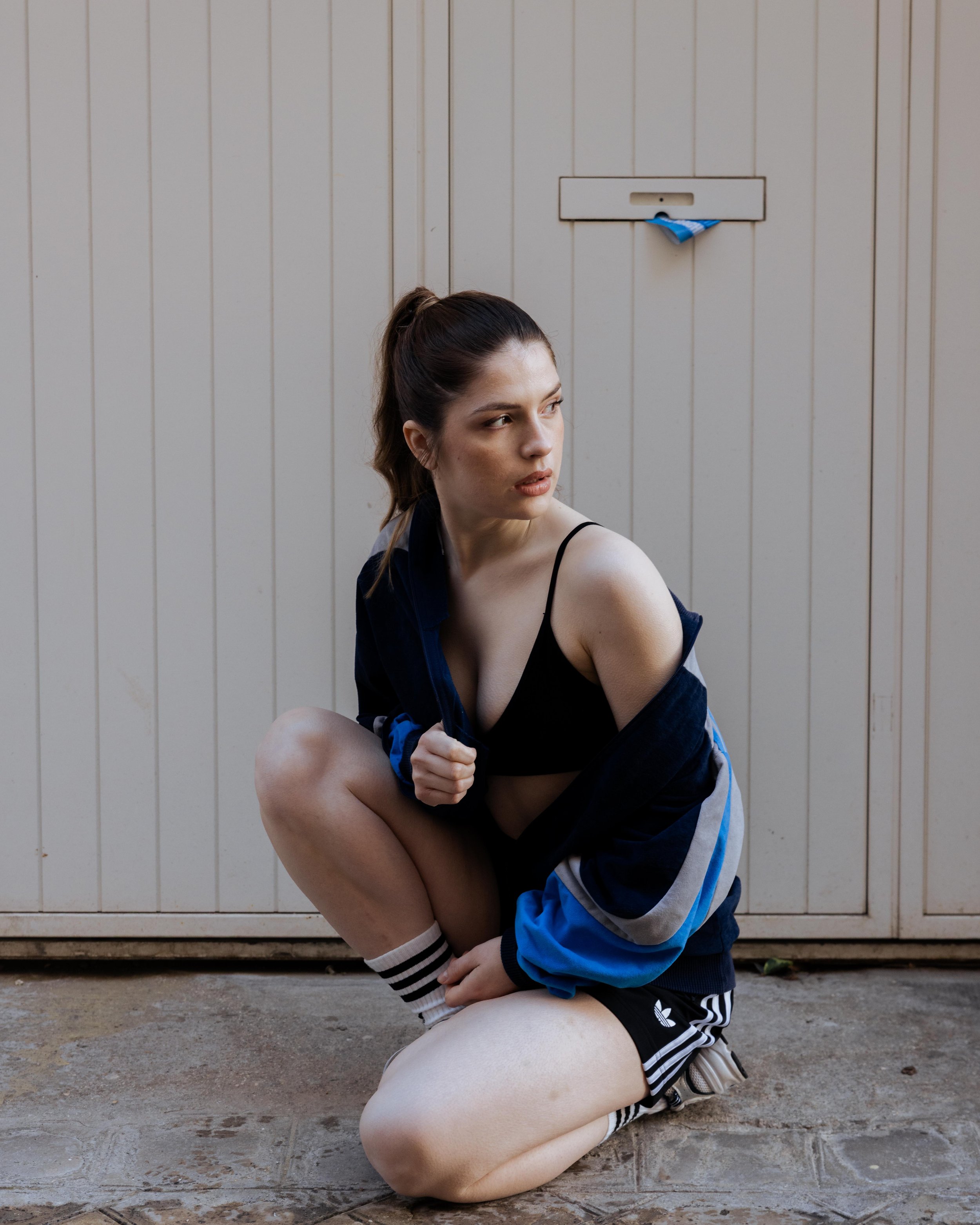 shooting-editorial-photographe-mode-paris-lyon-jeremy-talens-portrait-femme-devenir-mannequin-book-polaroid