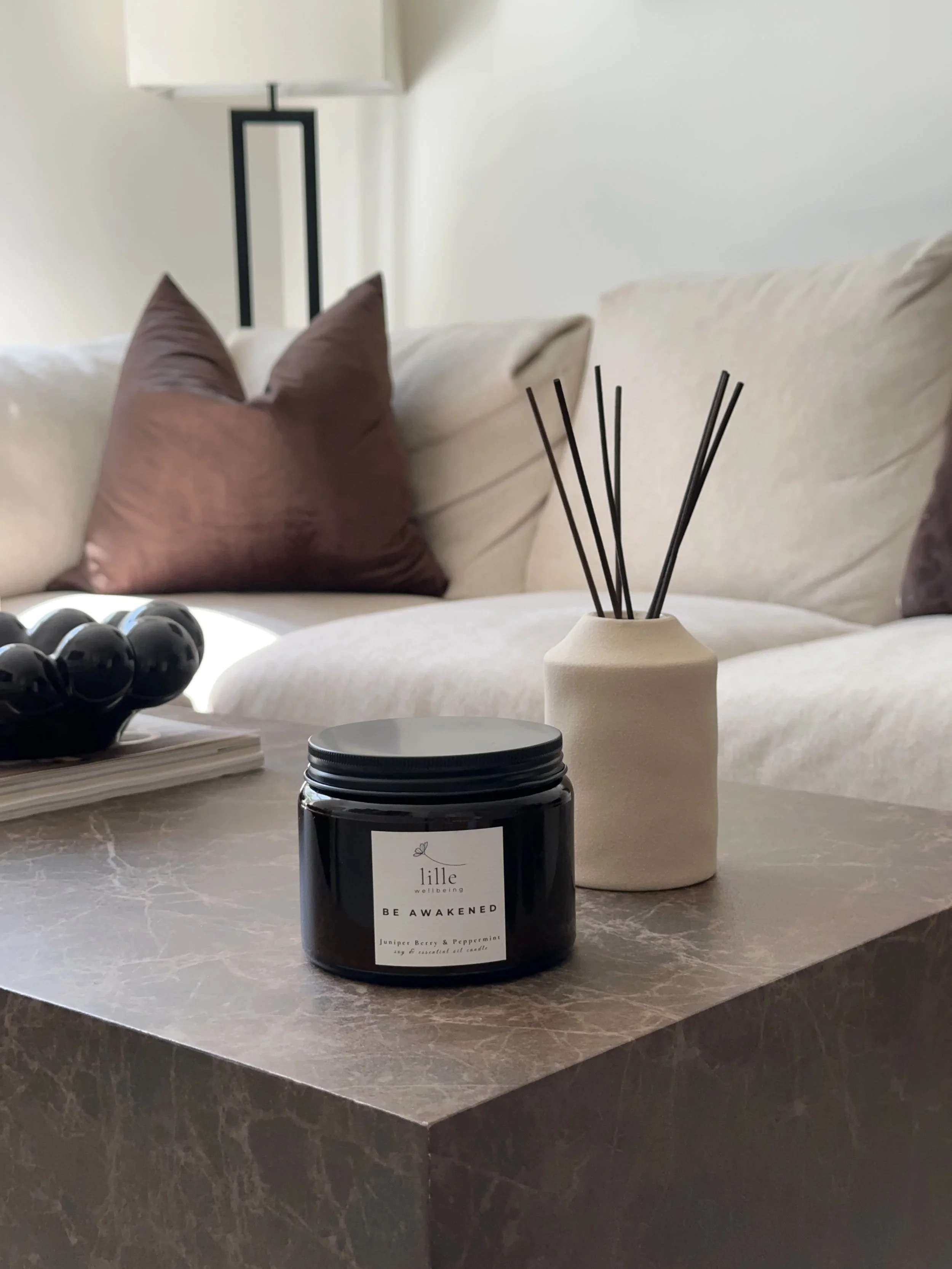 Be Awakened - Juniper Berry & Peppermint Soy Candle - Chocolate Amber 450g