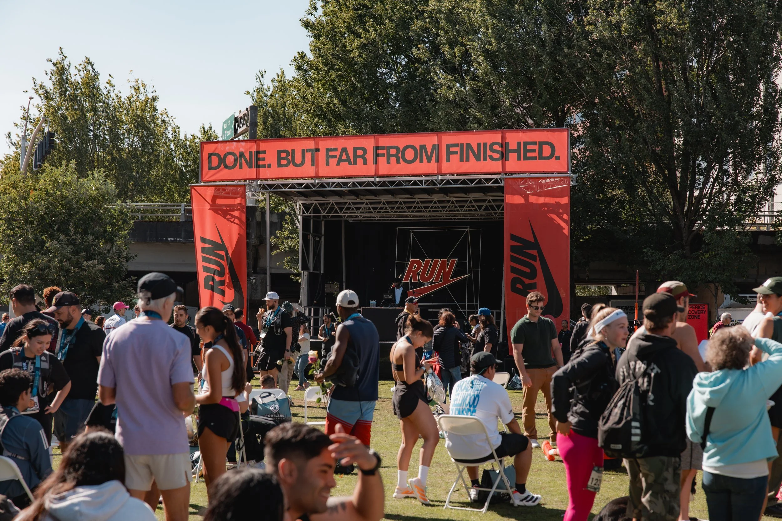 251005_NIKE6857_PortlandMarathon2025_OOHNikeBlockParty_Selects_CM_3528 .jpg