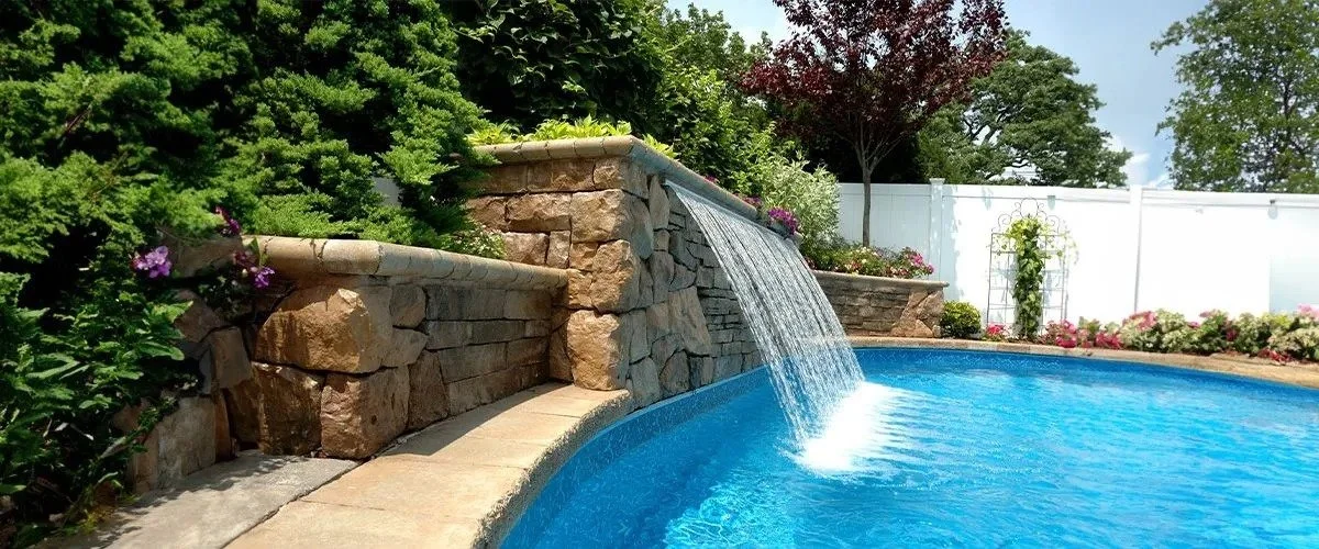 Miniature pond with fountain by GrandScapes