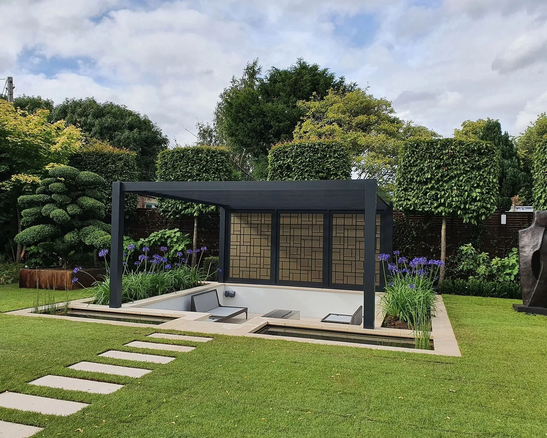 Does Landscaping a Garden Add Value