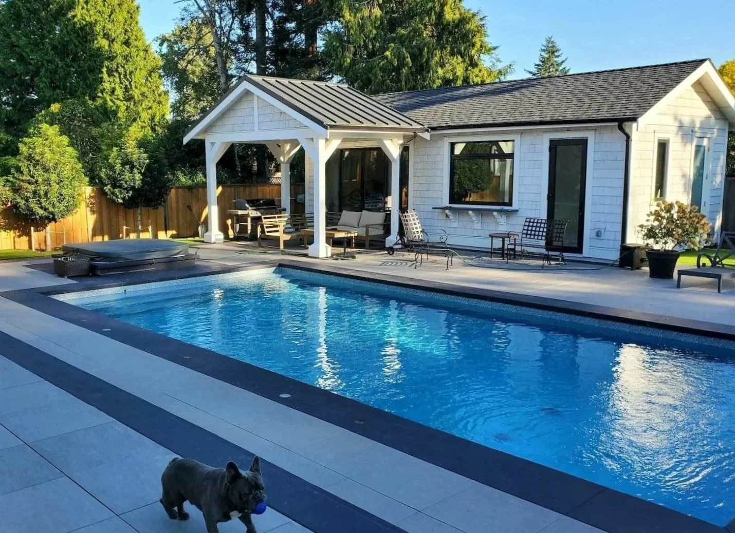 Pool house by Luck Lagoons