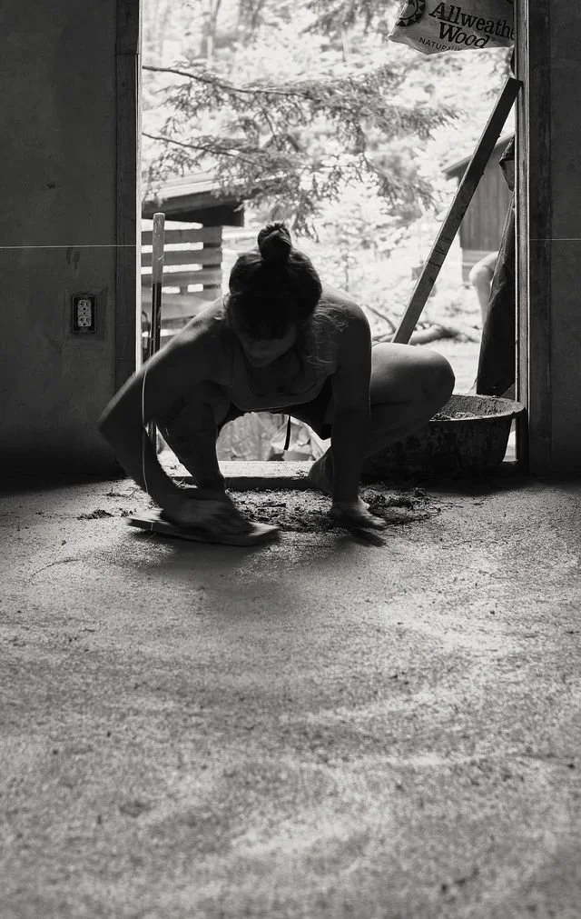 Installing an earthen floor