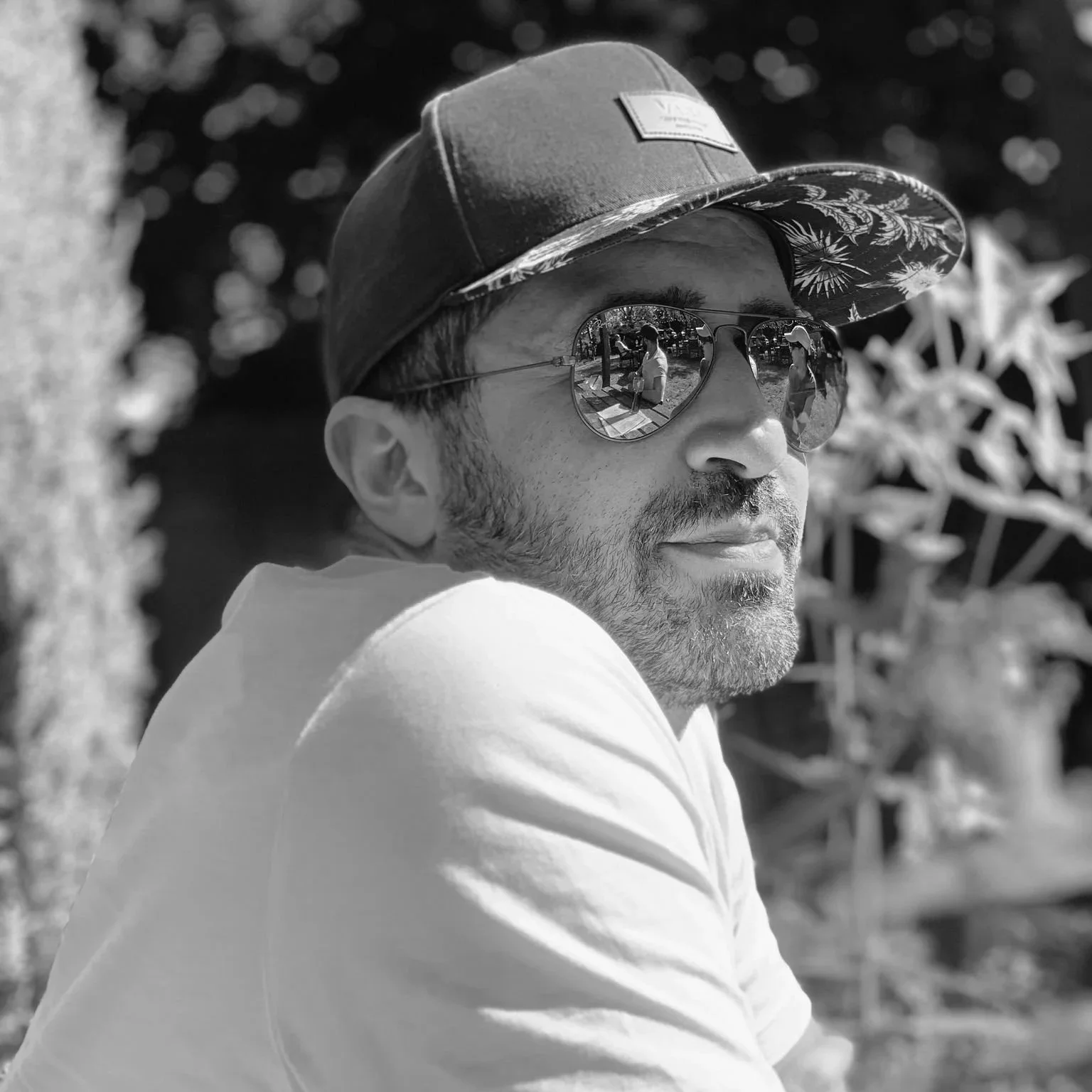 Emile thinking about cars.