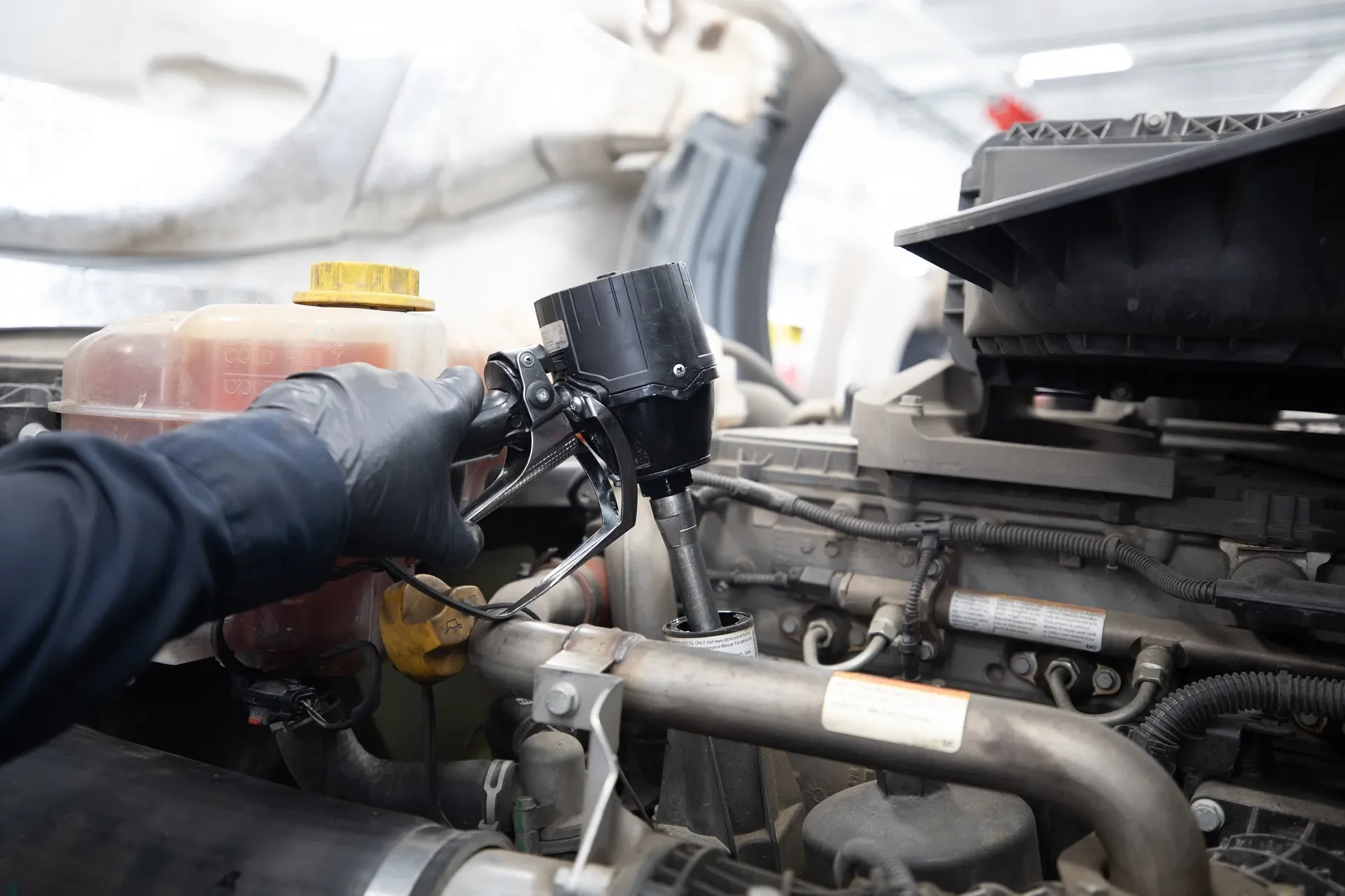 Freightliner Detroit Engine Oil Change