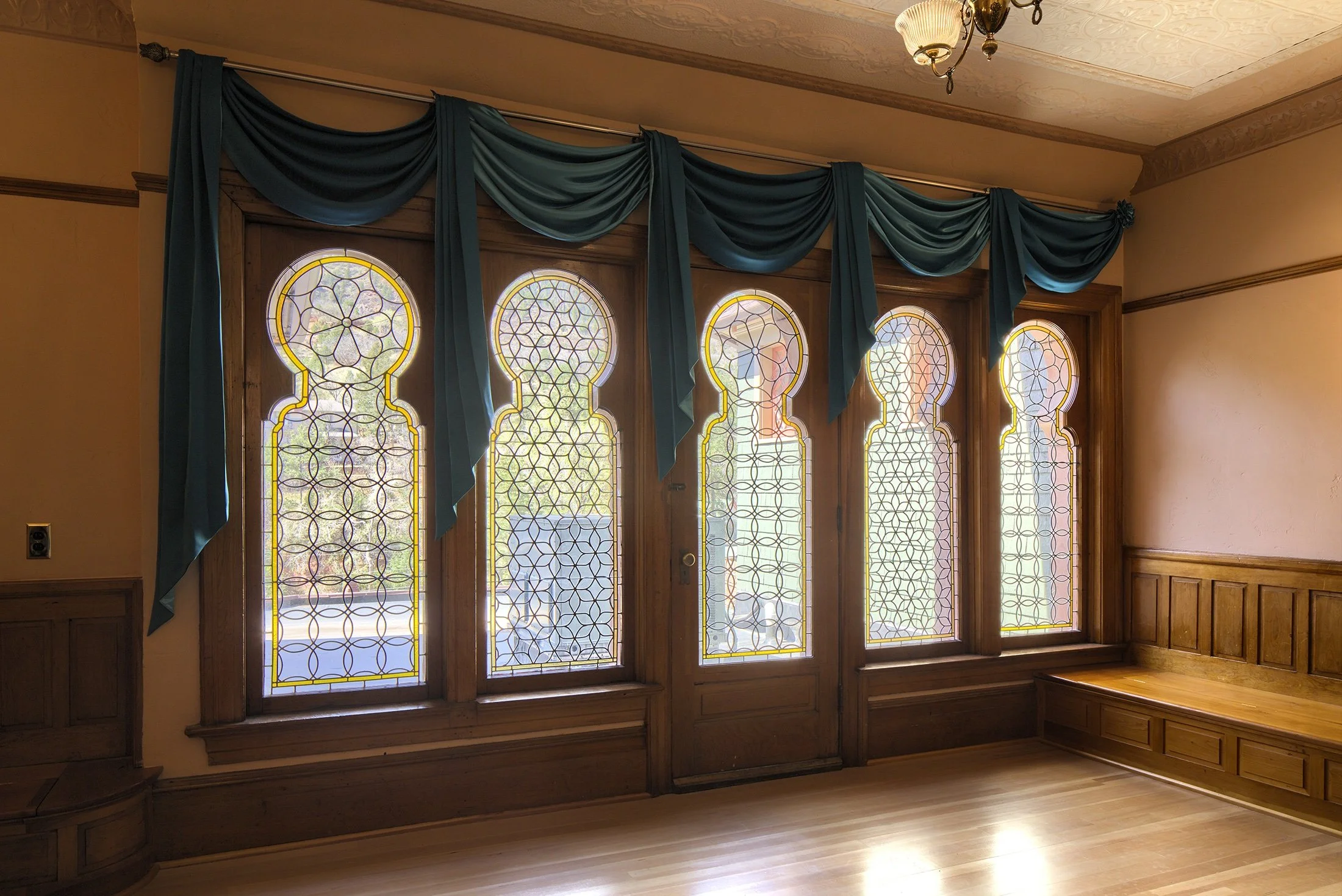 5 windows.jpg