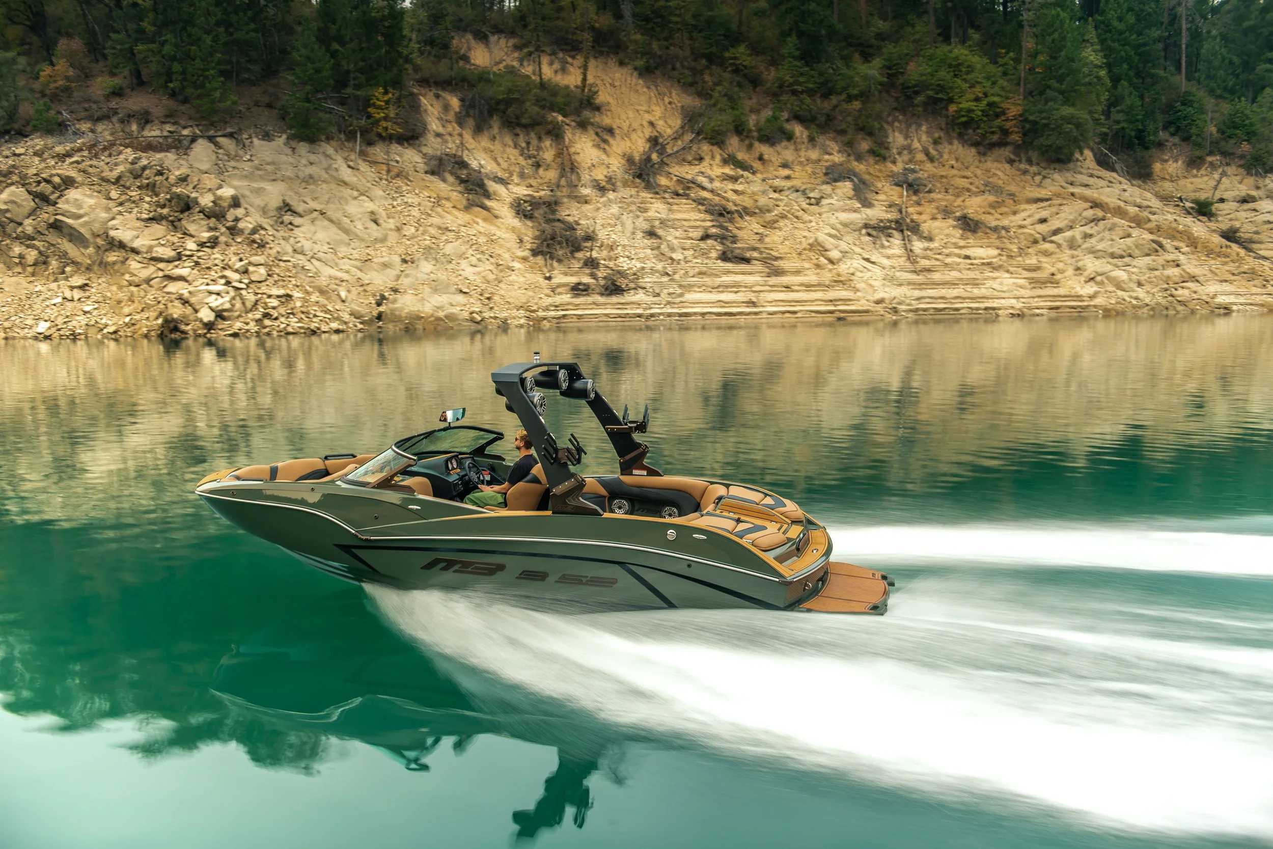 b52 alpha v classic.jpeg