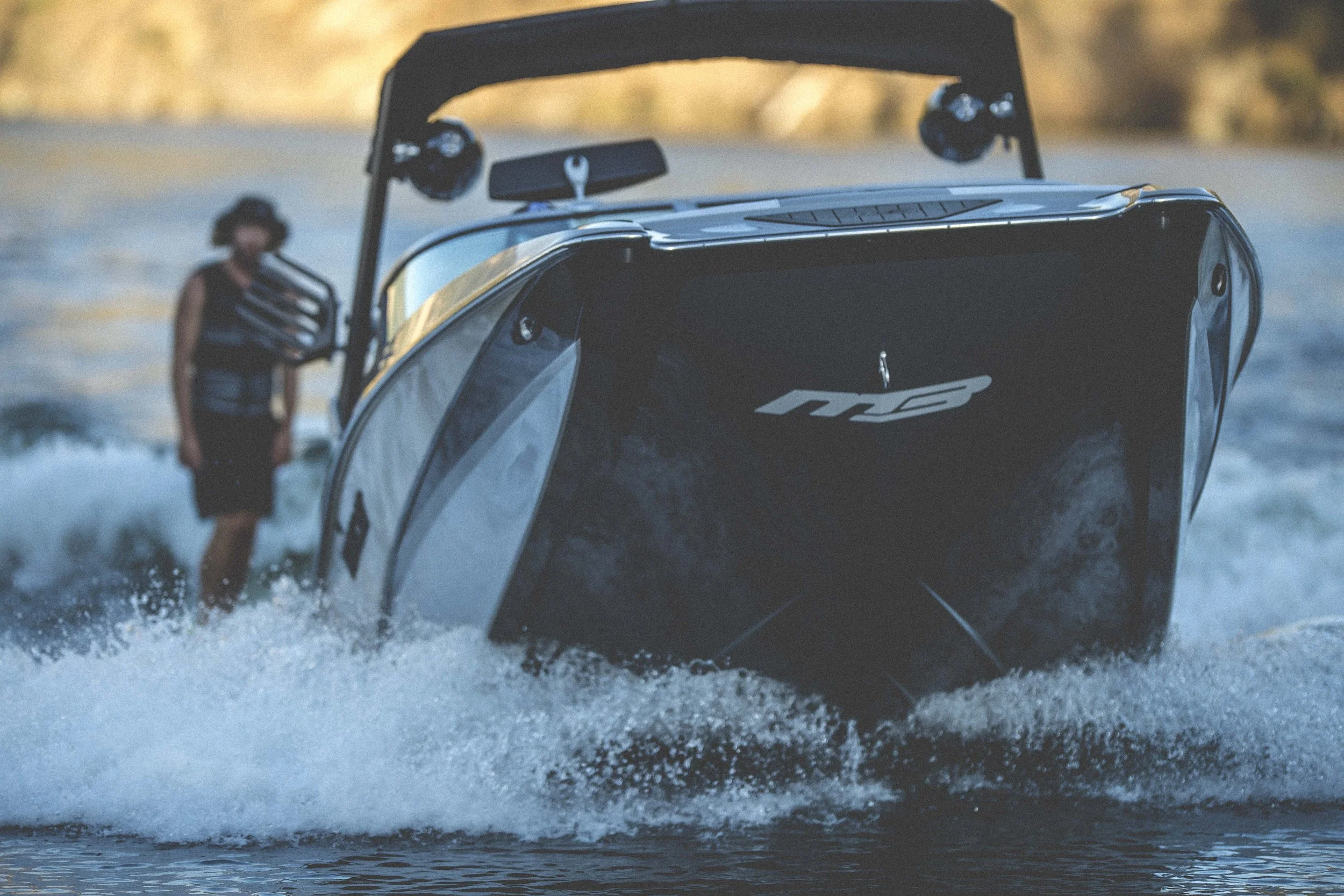 how many hours will a wakeboard boat last.jpg