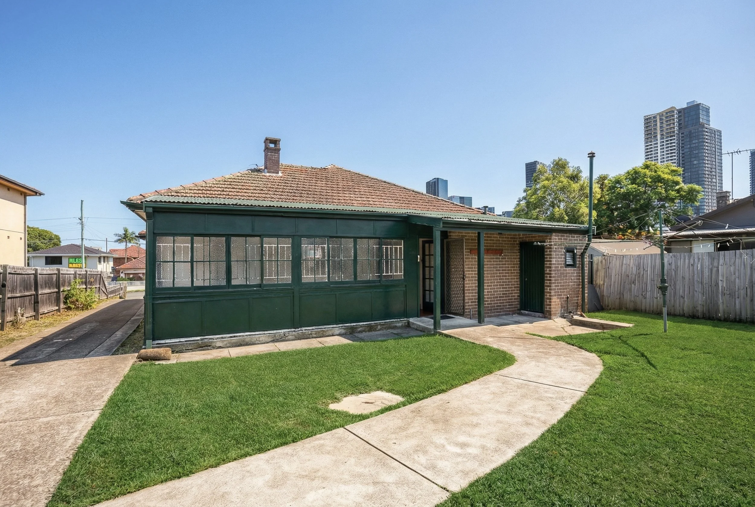 with flash (b&w)-12.jpg