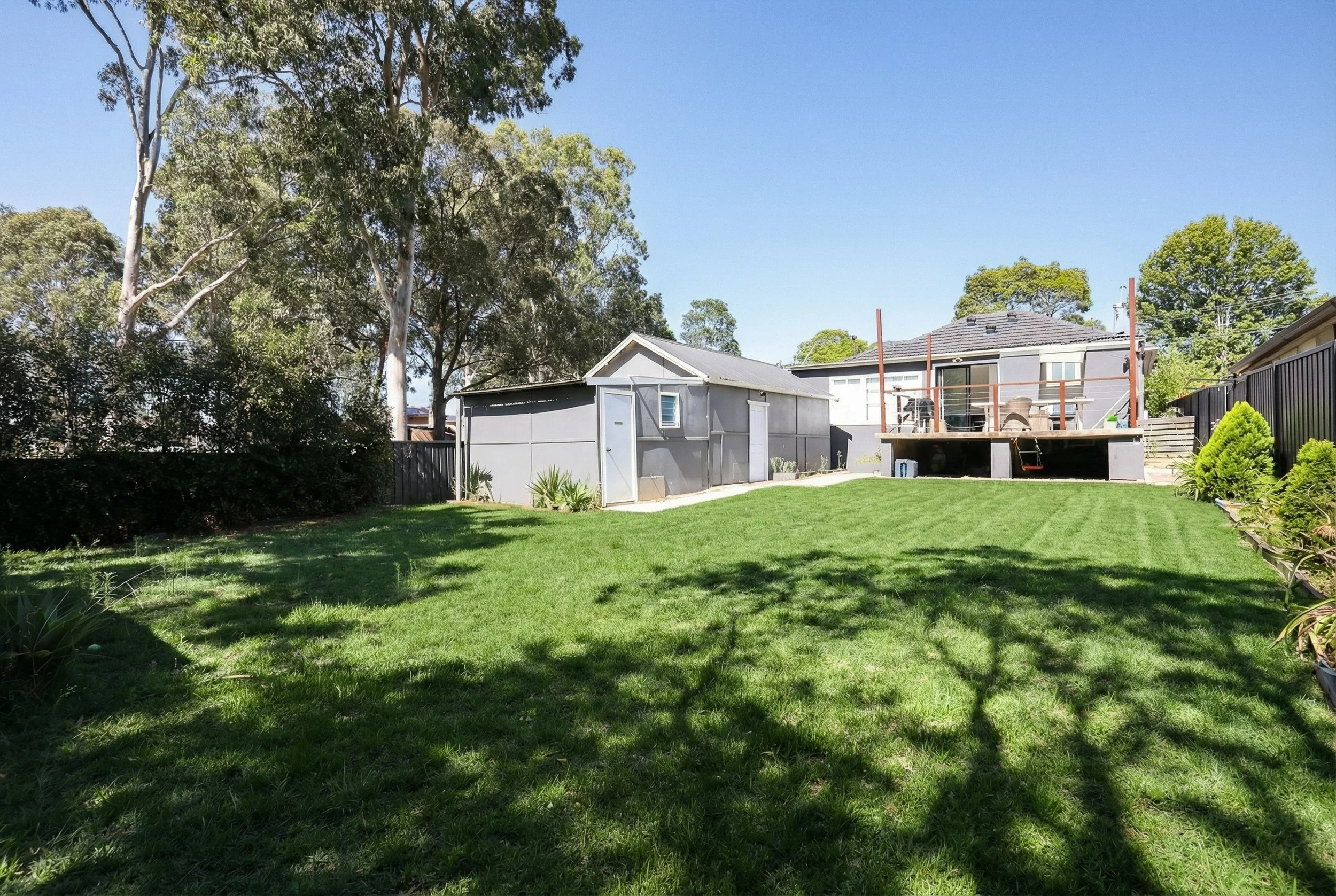 with flash (b&w)-3.jpg