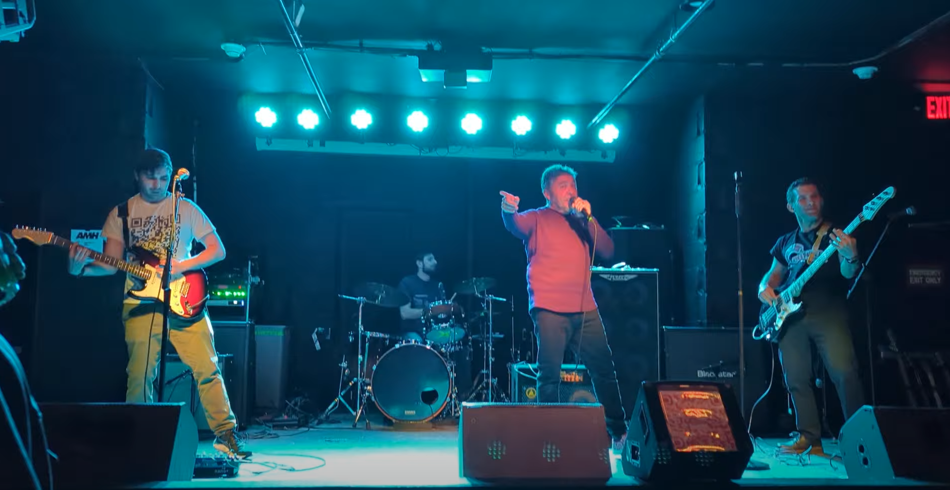 Village Pub Lindenhurst