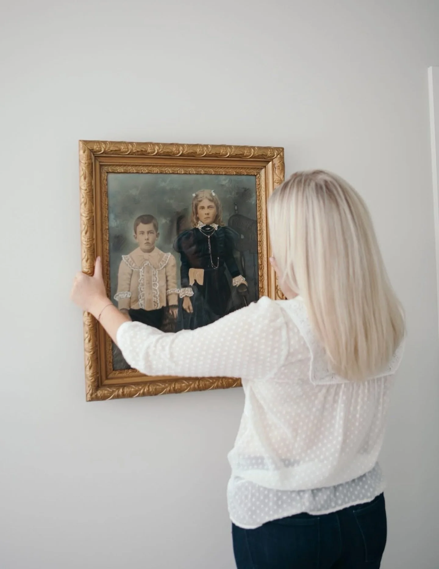 While I was at Casa Malca, Pablo Escobar&rsquo;s former home, I was blown away by the art.

Not just the pieces ... the positioning. Every corner felt intentional. Every wall had purpose. It reminded me why I care so much about where art is hung (esp